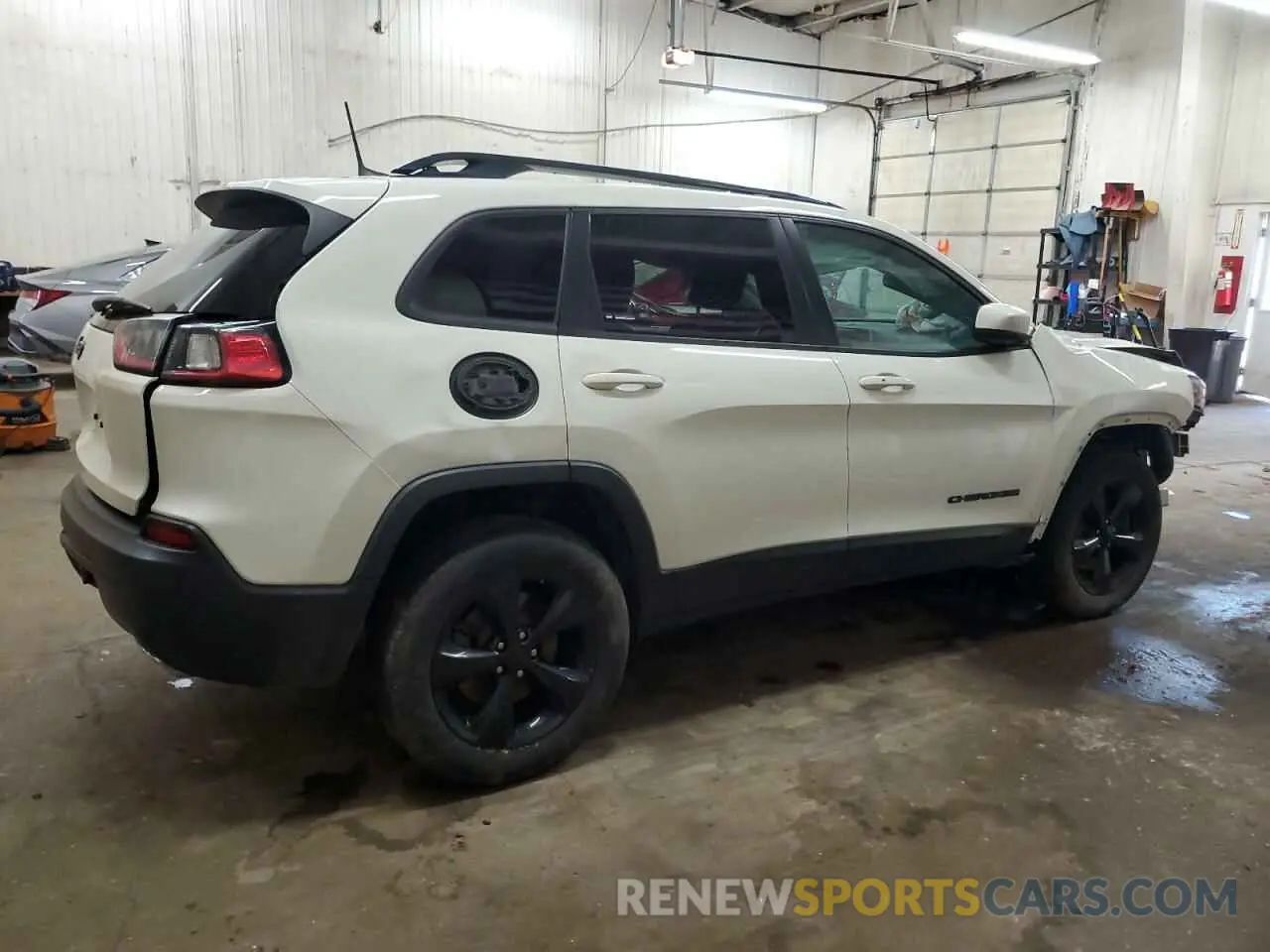 3 Photograph of a damaged car 1C4PJMLX6KD301833 JEEP GRAND CHER 2019