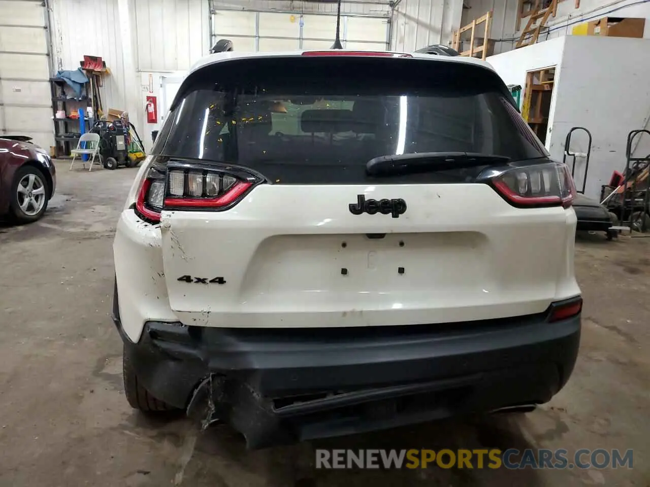 6 Photograph of a damaged car 1C4PJMLX6KD301833 JEEP GRAND CHER 2019