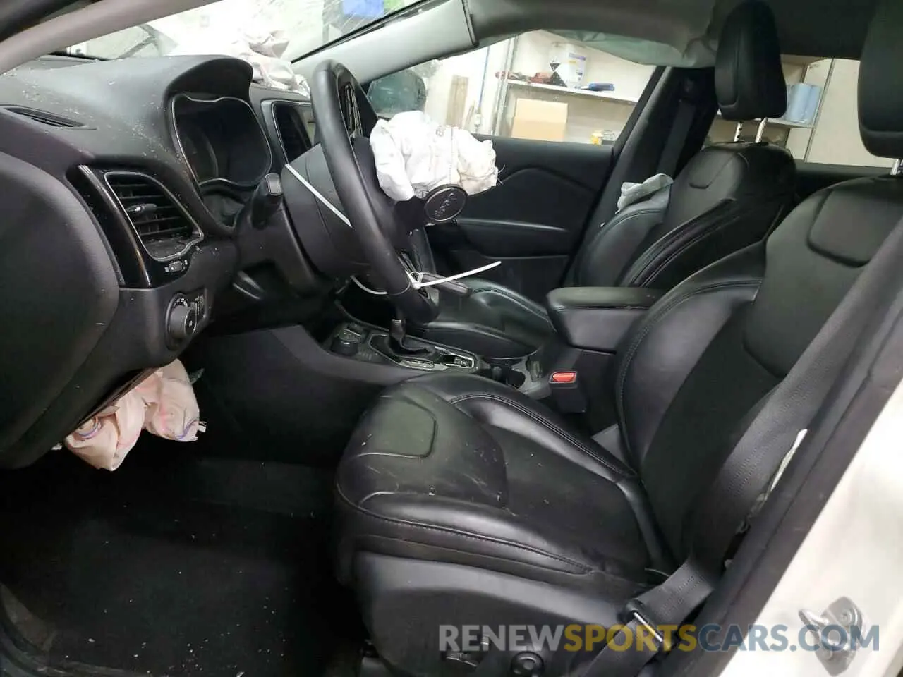 7 Photograph of a damaged car 1C4PJMLX6KD301833 JEEP GRAND CHER 2019