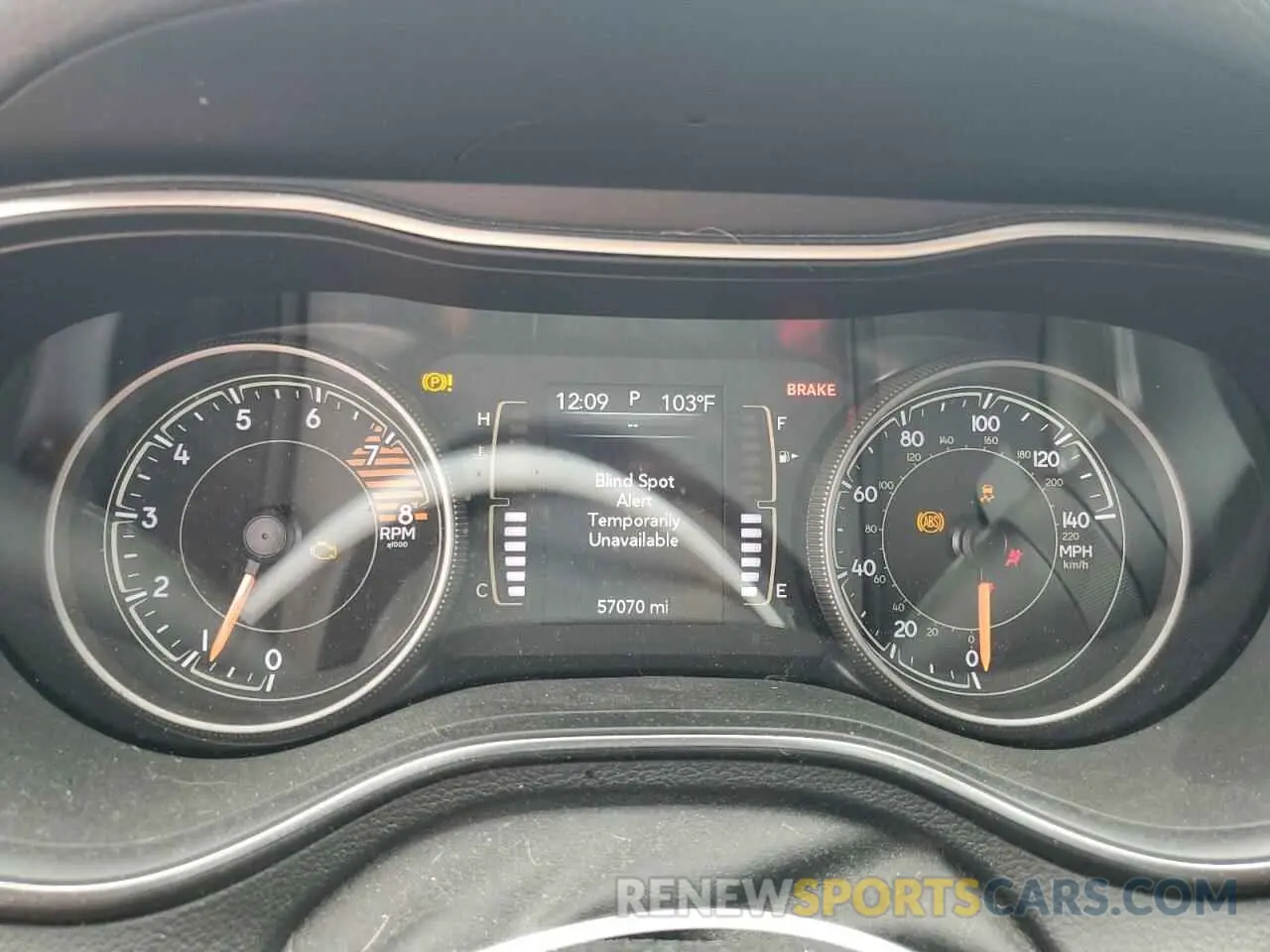 9 Photograph of a damaged car 1C4PJMLX6KD375110 JEEP GRAND CHER 2019