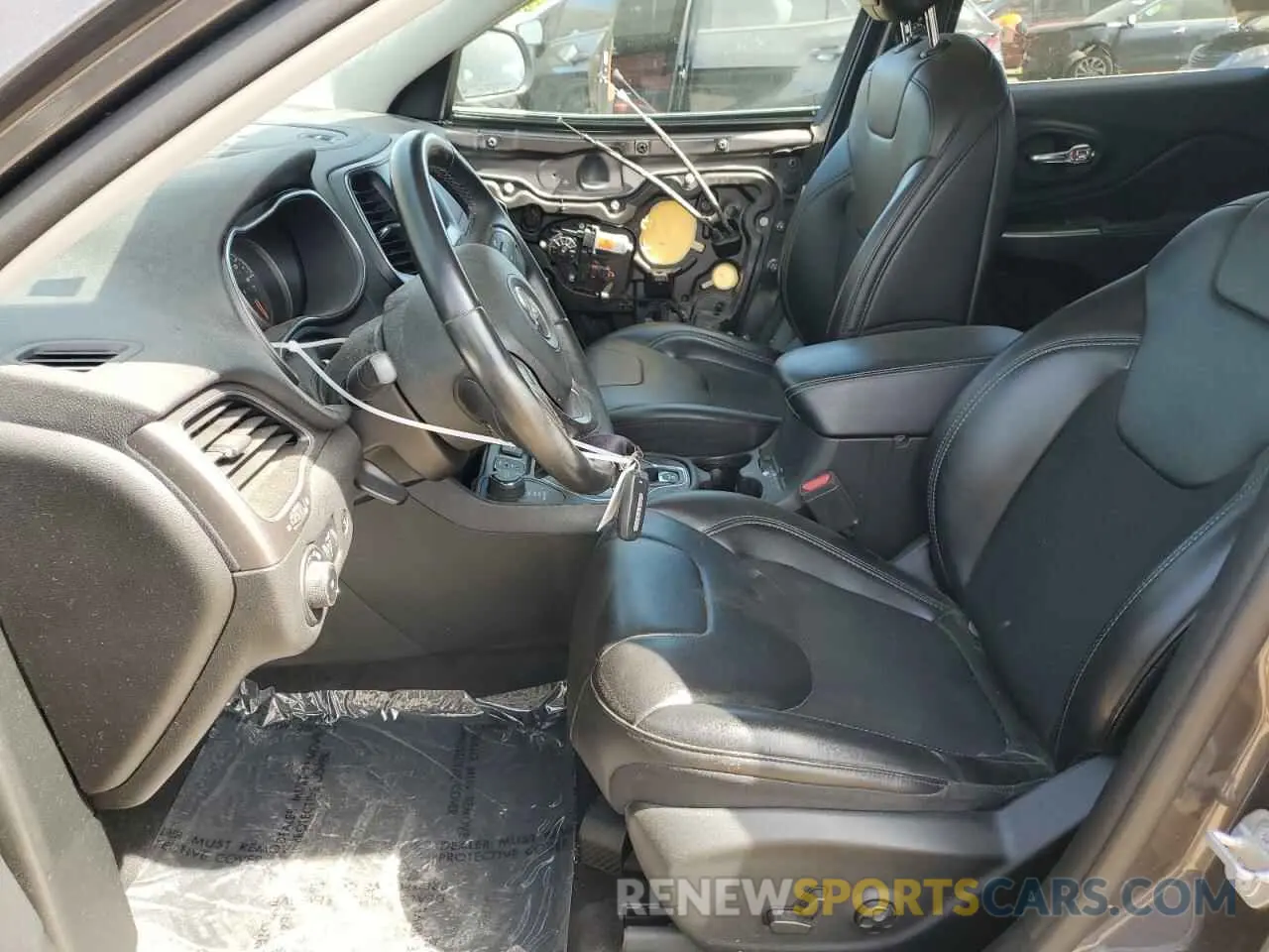 7 Photograph of a damaged car 1C4PJMLX7KD271273 JEEP GRAND CHER 2019