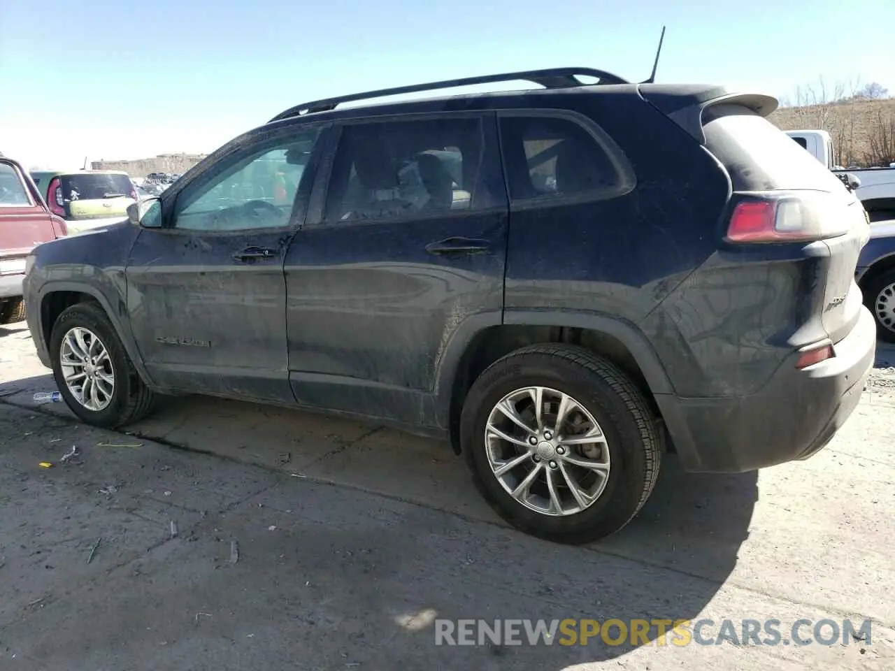 2 Photograph of a damaged car 1C4PJMLX8KD282895 JEEP GRAND CHER 2019