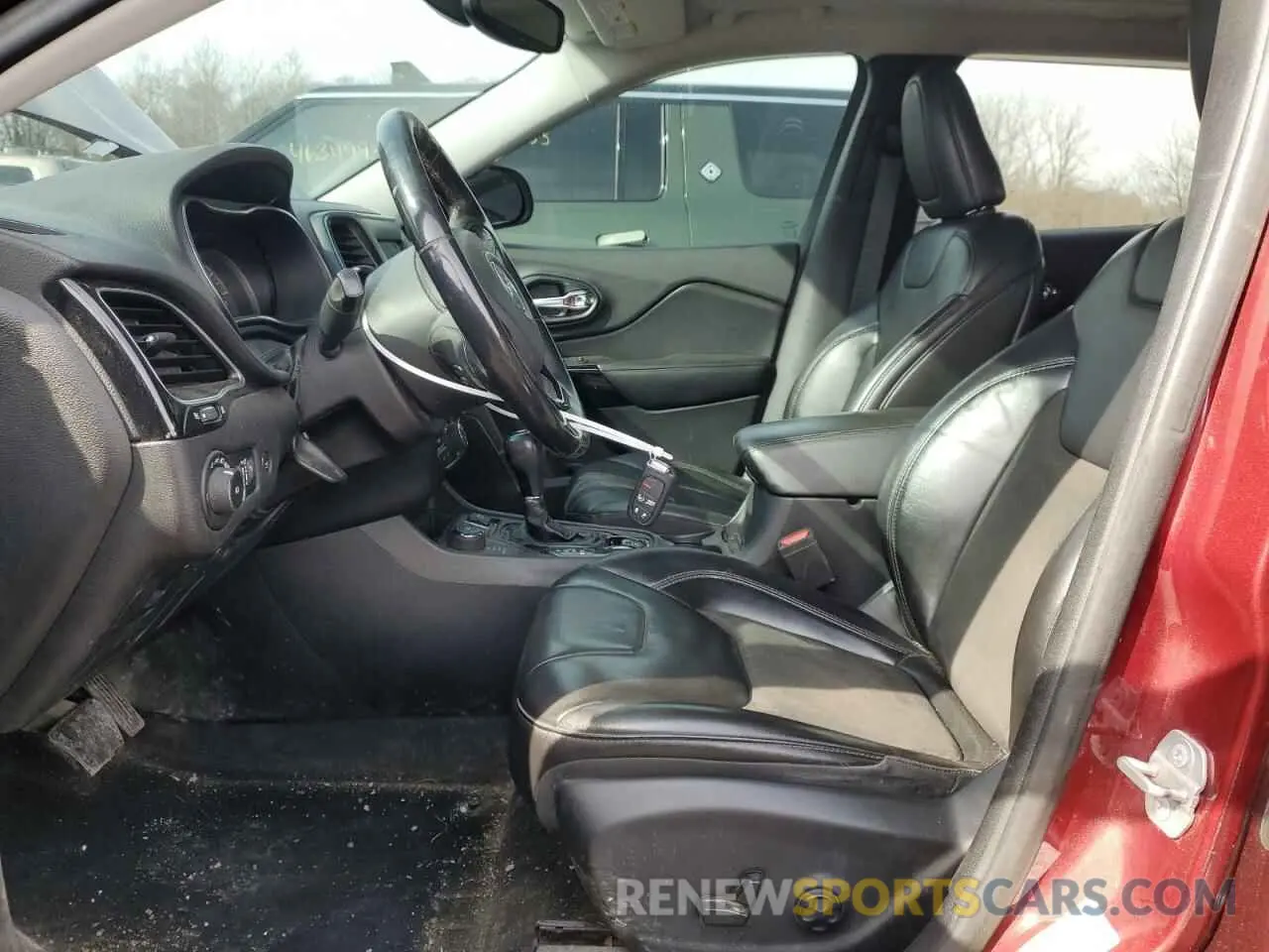 7 Photograph of a damaged car 1C4PJMLX8KD369356 JEEP GRAND CHER 2019