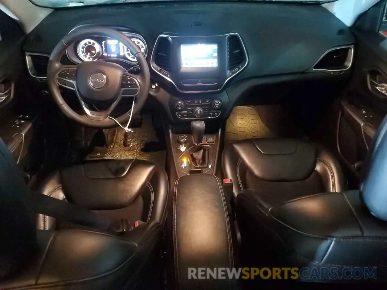 8 Photograph of a damaged car 1C4PJMLX9KD120922 JEEP GRAND CHER 2019