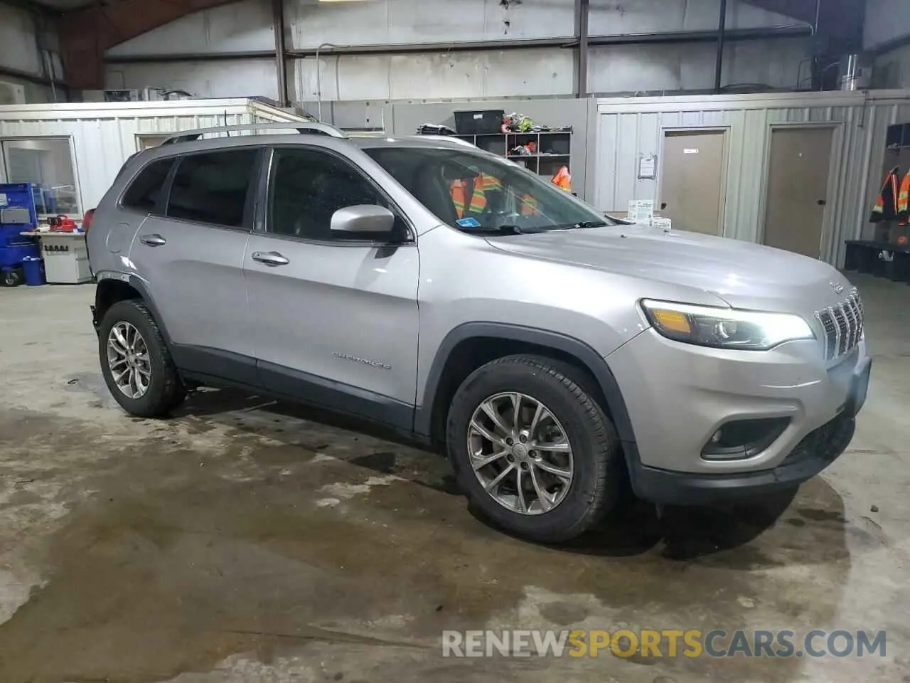4 Photograph of a damaged car 1C4PJMLXXKD218714 JEEP GRAND CHER 2019