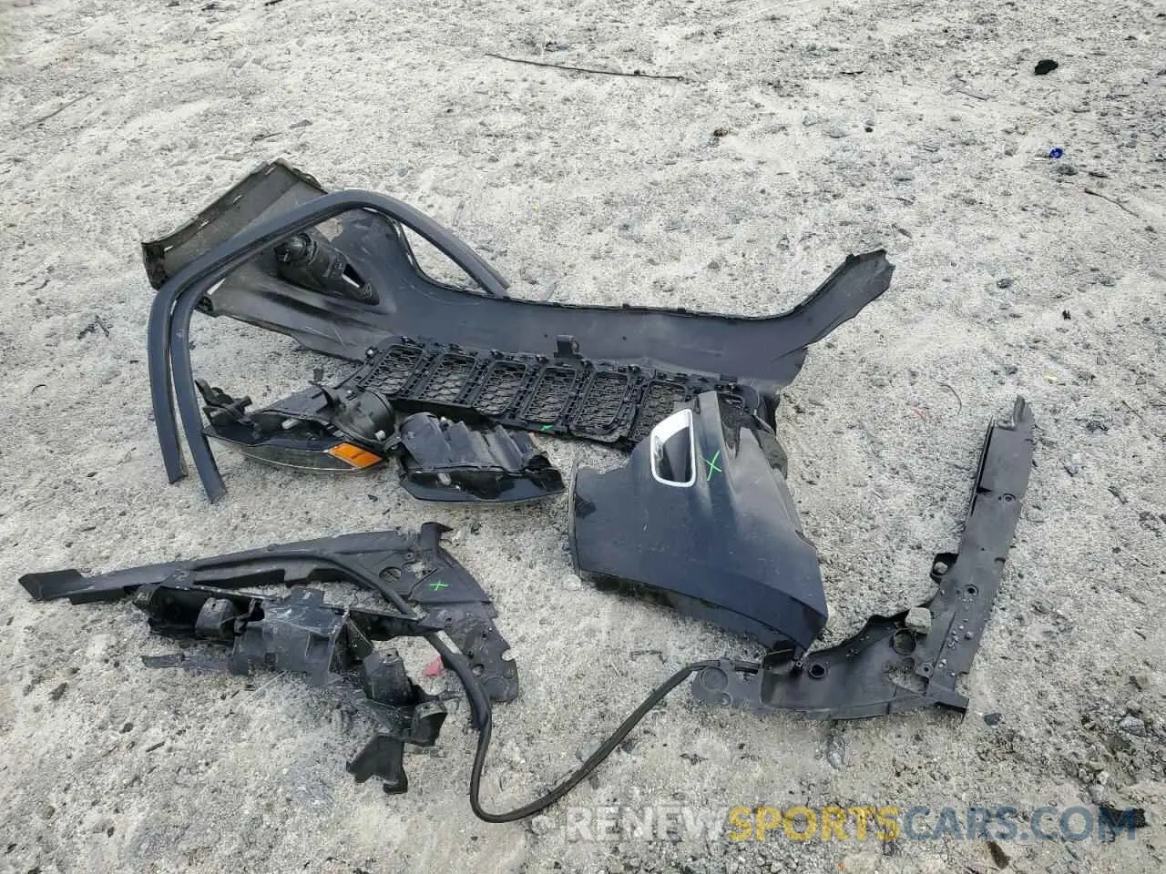 13 Photograph of a damaged car 1C4RJEAG1KC662264 JEEP GRAND CHER 2019