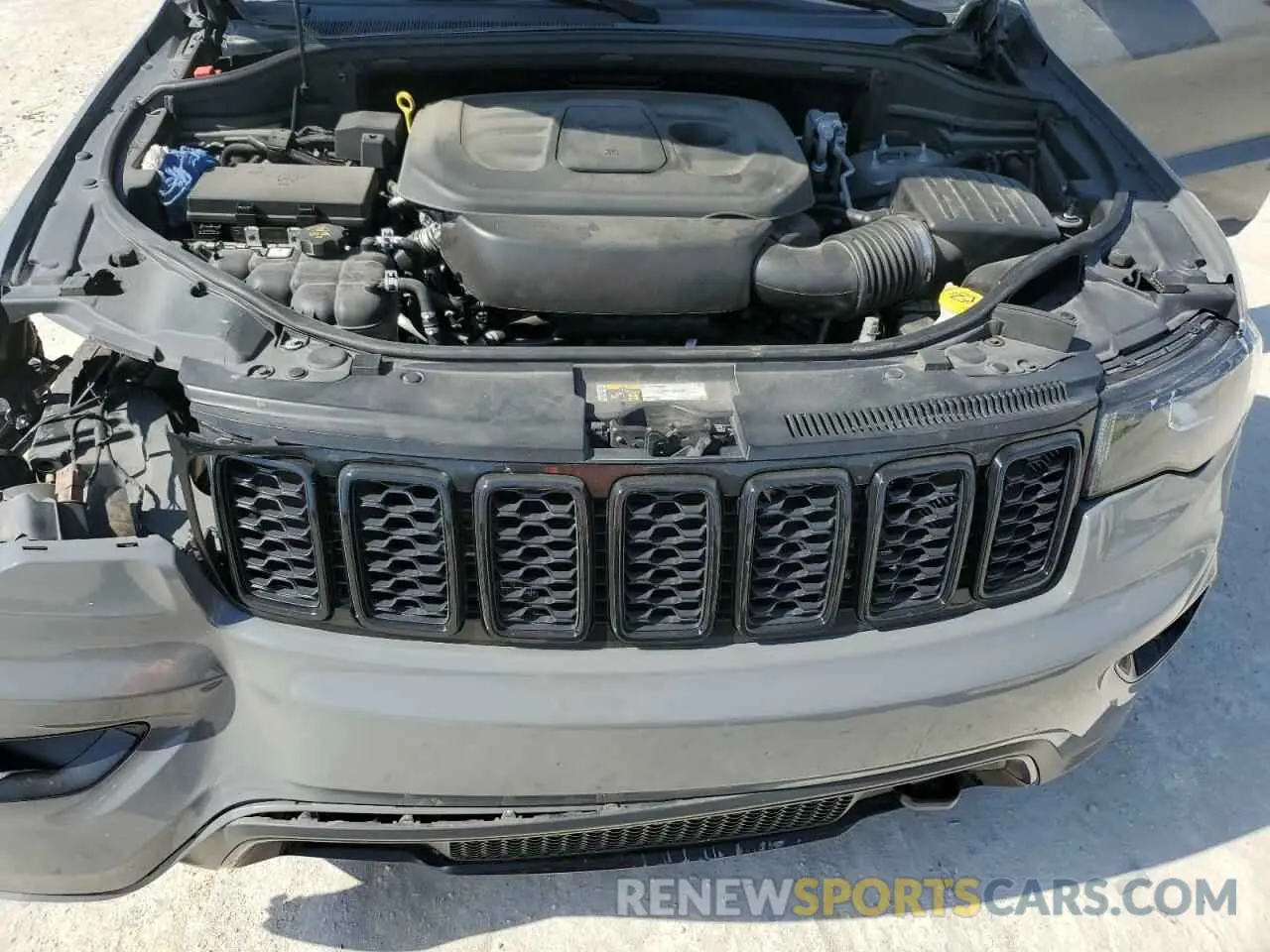 11 Photograph of a damaged car 1C4RJEAG1KC699315 JEEP GRAND CHER 2019