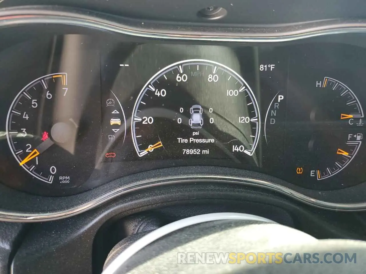 9 Photograph of a damaged car 1C4RJEAG1KC699315 JEEP GRAND CHER 2019