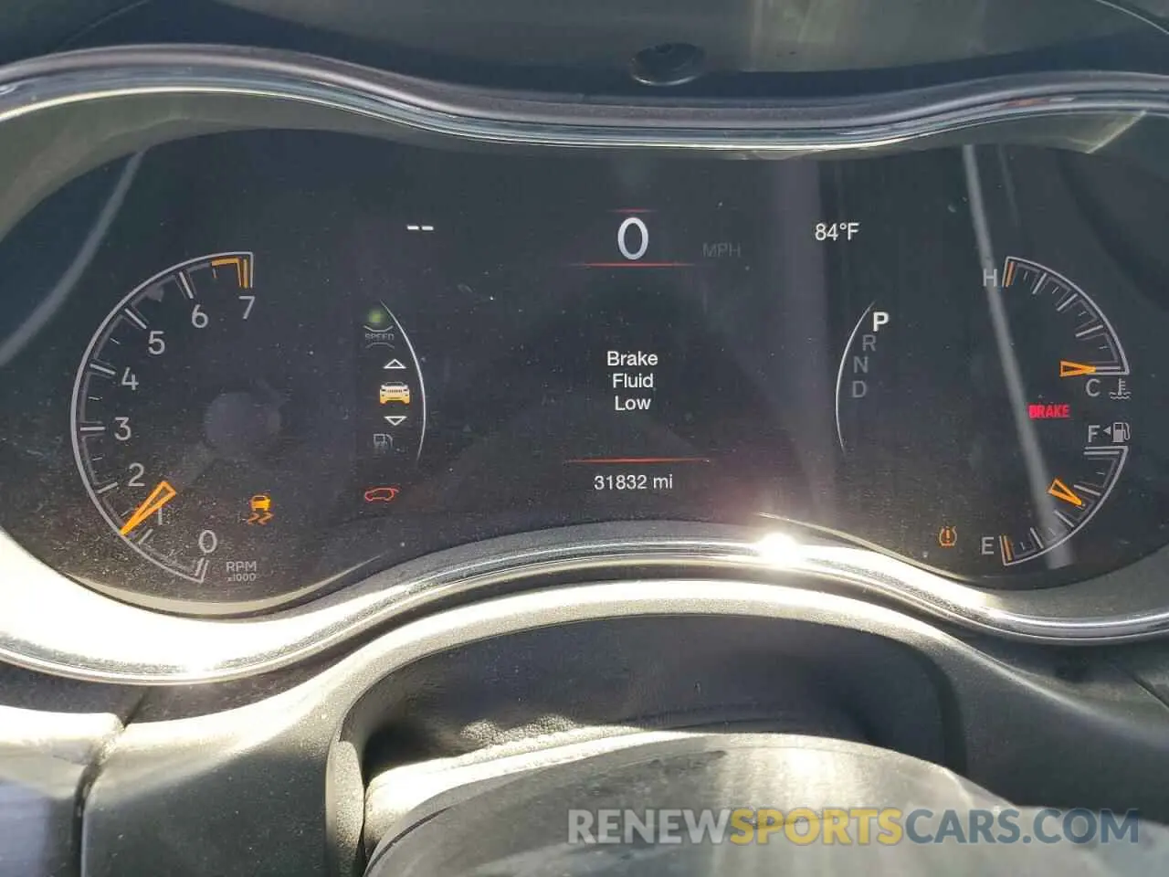 9 Photograph of a damaged car 1C4RJEAG1KC826614 JEEP GRAND CHER 2019