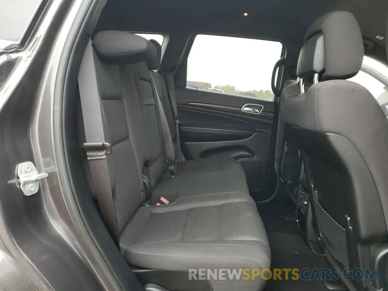 11 Photograph of a damaged car 1C4RJEAG3KC824072 JEEP GRAND CHER 2019