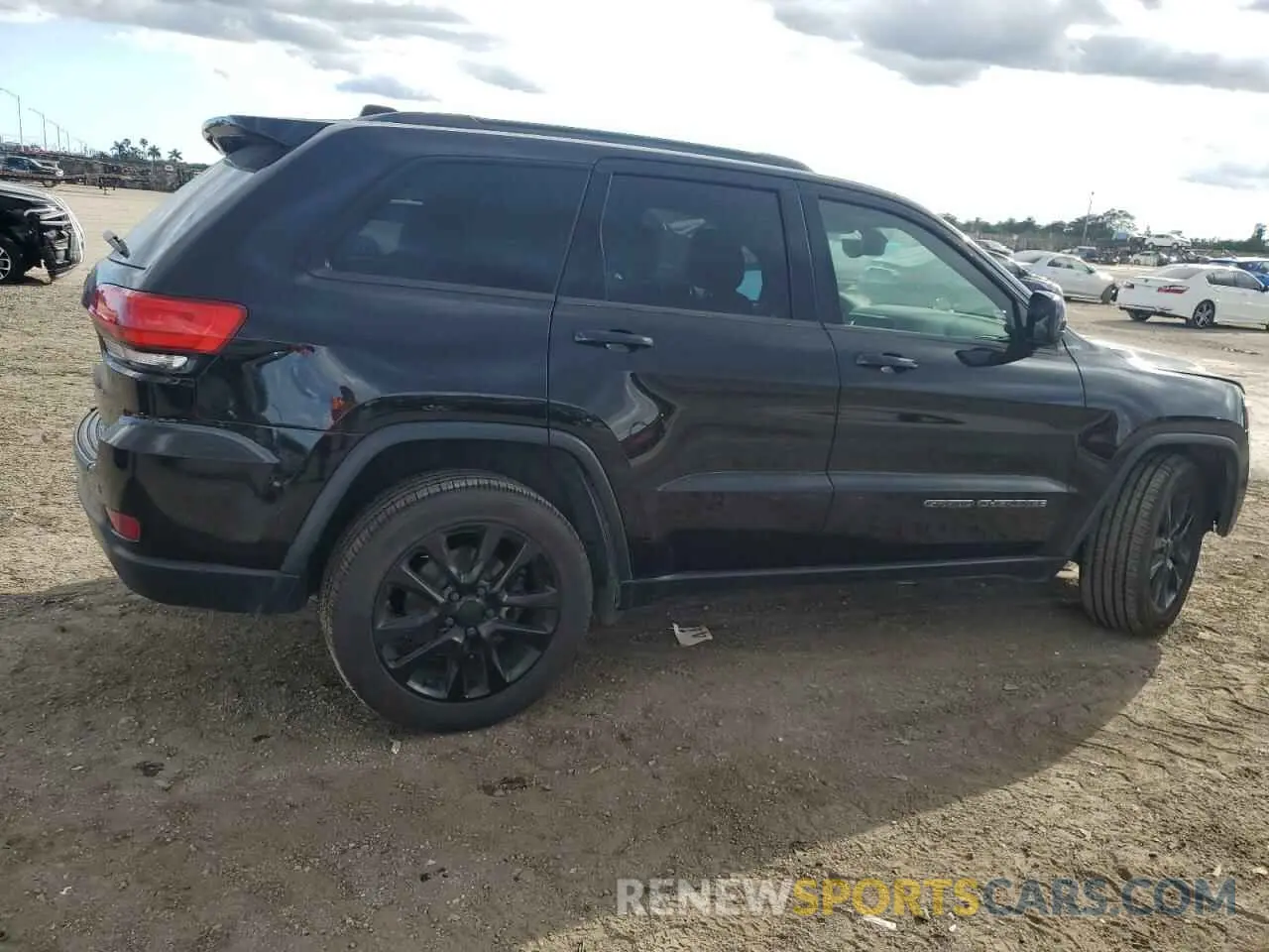 3 Photograph of a damaged car 1C4RJEAG4KC732369 JEEP GRAND CHER 2019
