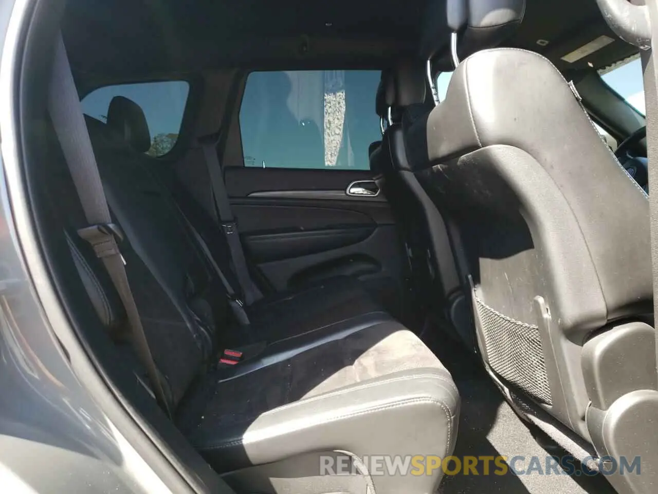 11 Photograph of a damaged car 1C4RJEAG5KC731974 JEEP GRAND CHER 2019