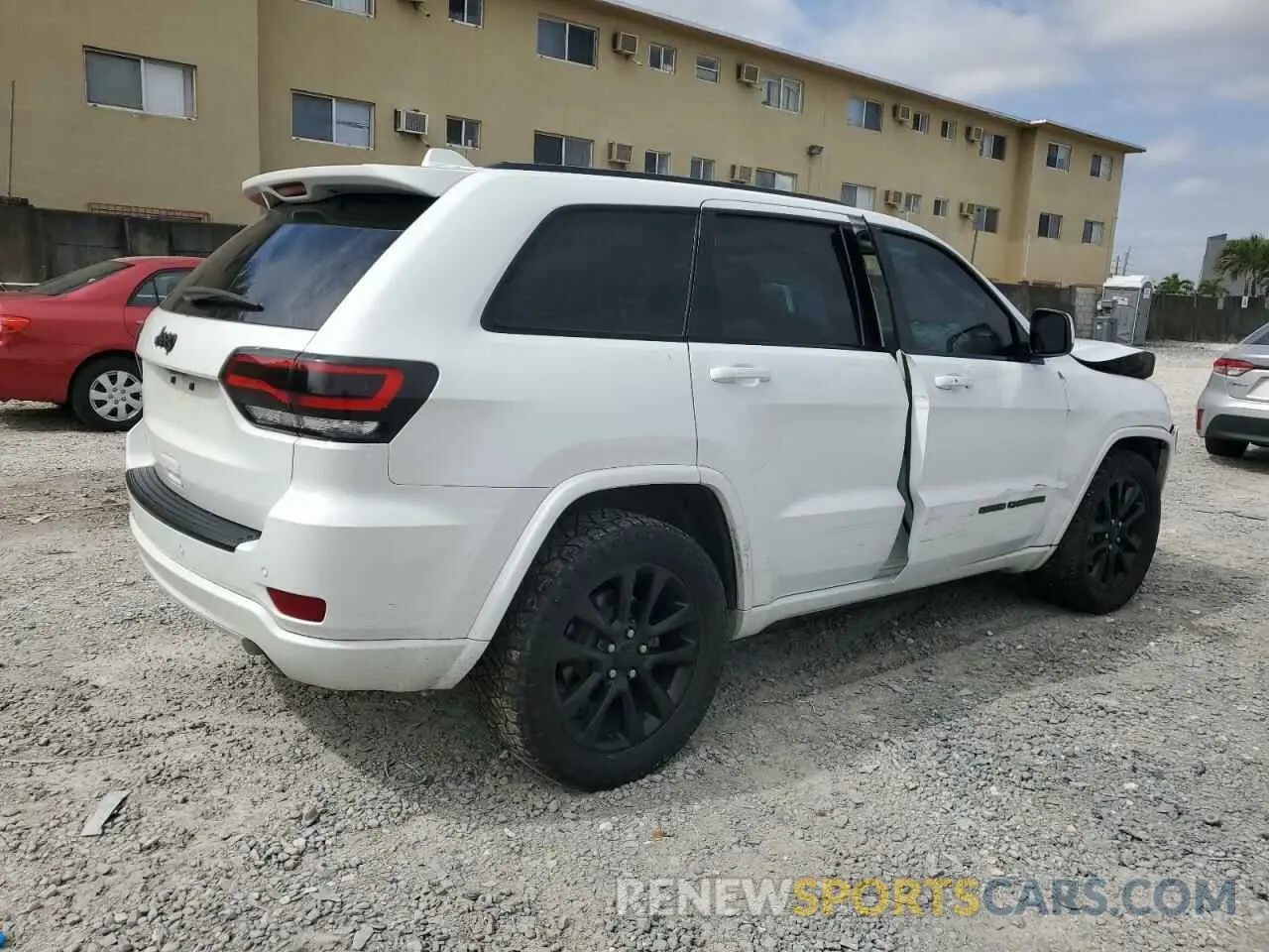3 Photograph of a damaged car 1C4RJEAG6KC597122 JEEP GRAND CHER 2019