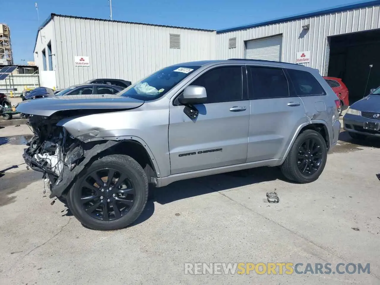 1 Photograph of a damaged car 1C4RJEAG7KC710673 JEEP GRAND CHER 2019