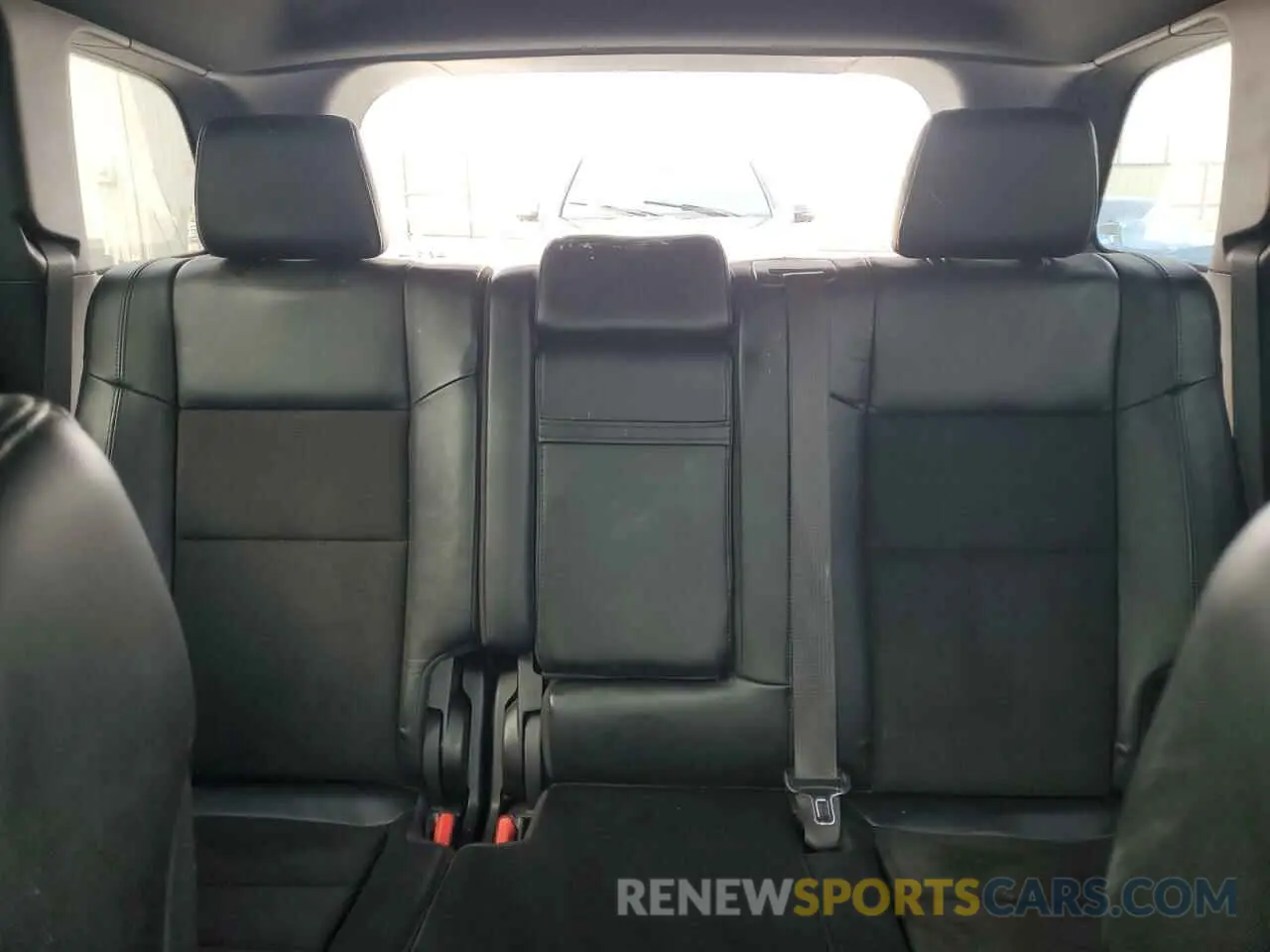 10 Photograph of a damaged car 1C4RJEAG7KC778701 JEEP GRAND CHER 2019