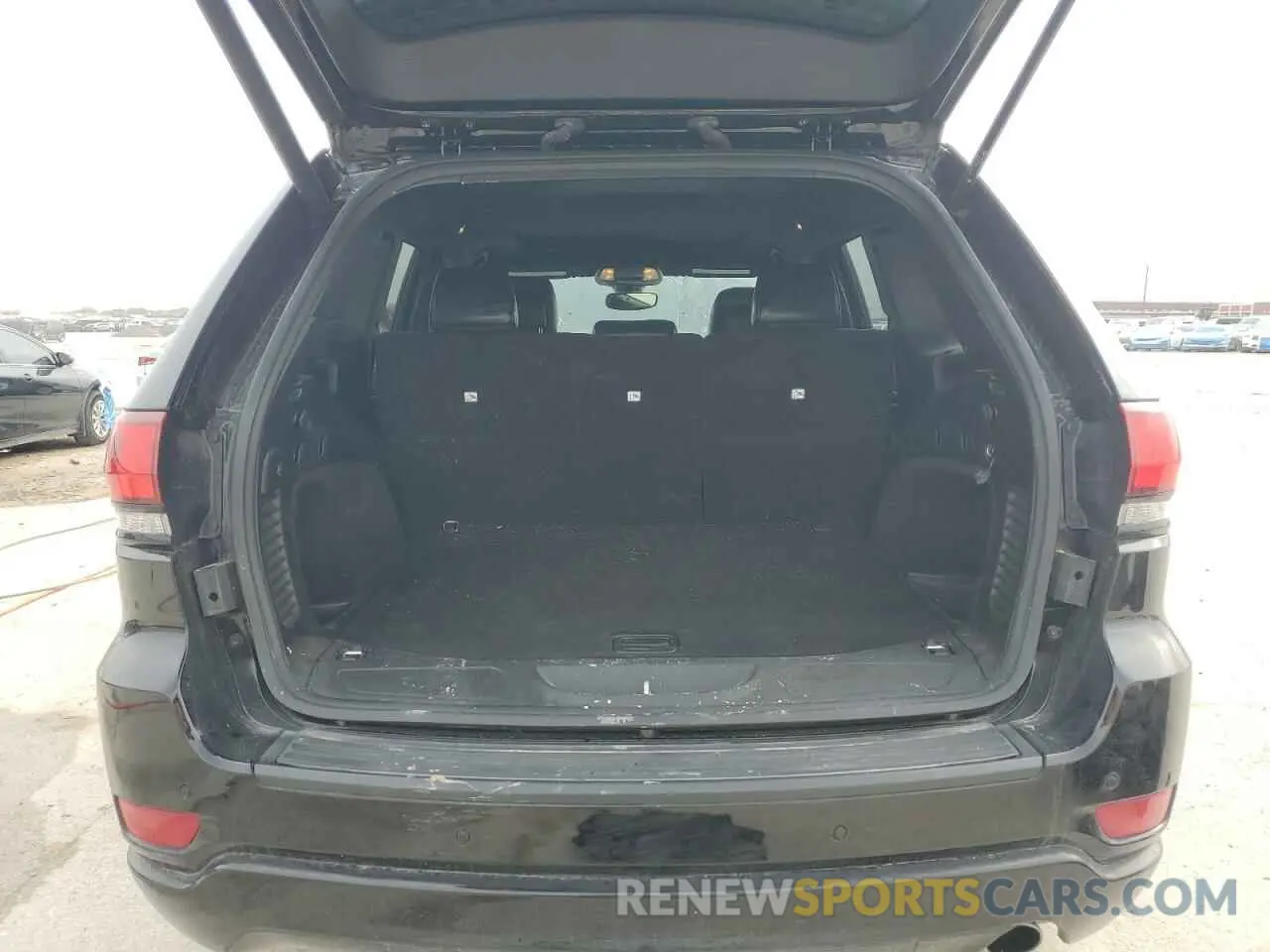 6 Photograph of a damaged car 1C4RJEAG7KC778701 JEEP GRAND CHER 2019