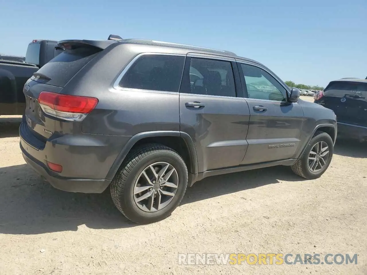 3 Photograph of a damaged car 1C4RJEAG7KC789813 JEEP GRAND CHER 2019