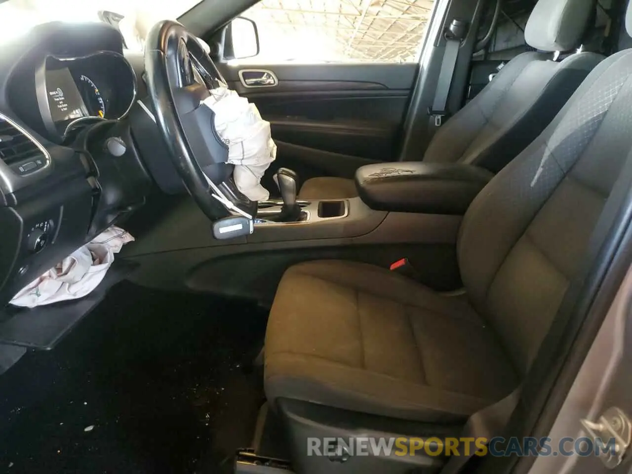 7 Photograph of a damaged car 1C4RJEAG7KC794929 JEEP GRAND CHER 2019