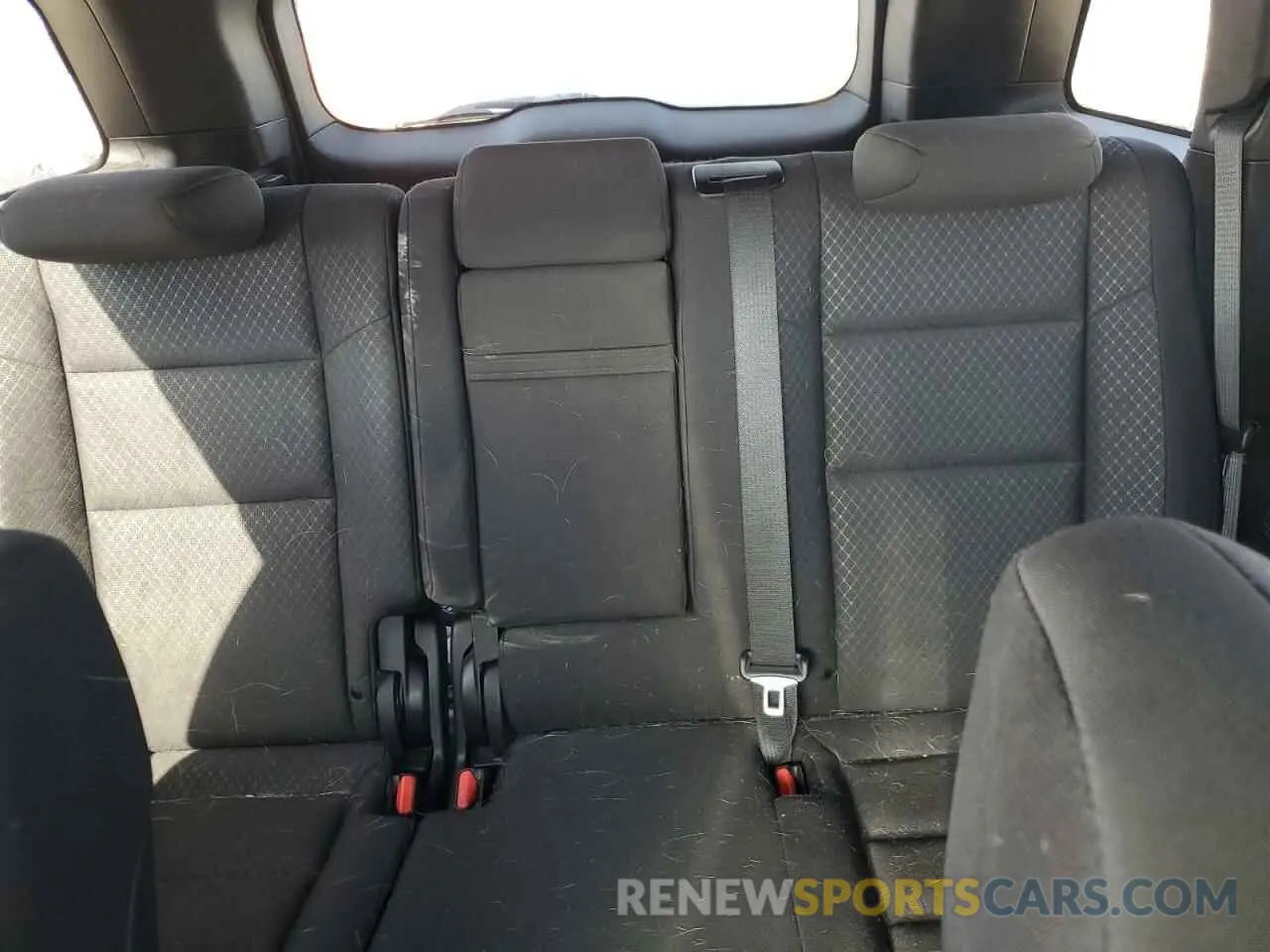 10 Photograph of a damaged car 1C4RJEAG8KC572500 JEEP GRAND CHER 2019