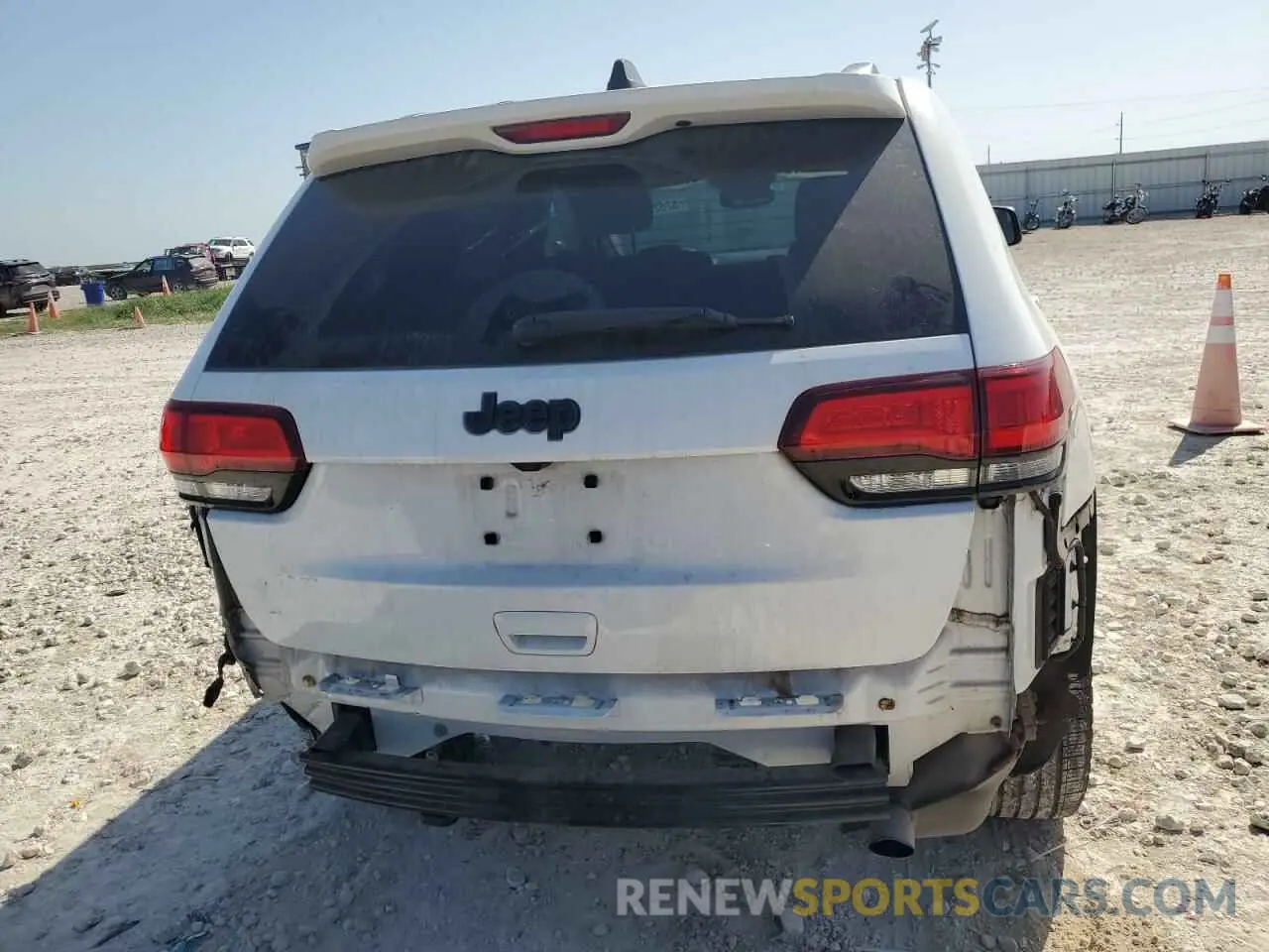 6 Photograph of a damaged car 1C4RJEAG8KC572500 JEEP GRAND CHER 2019