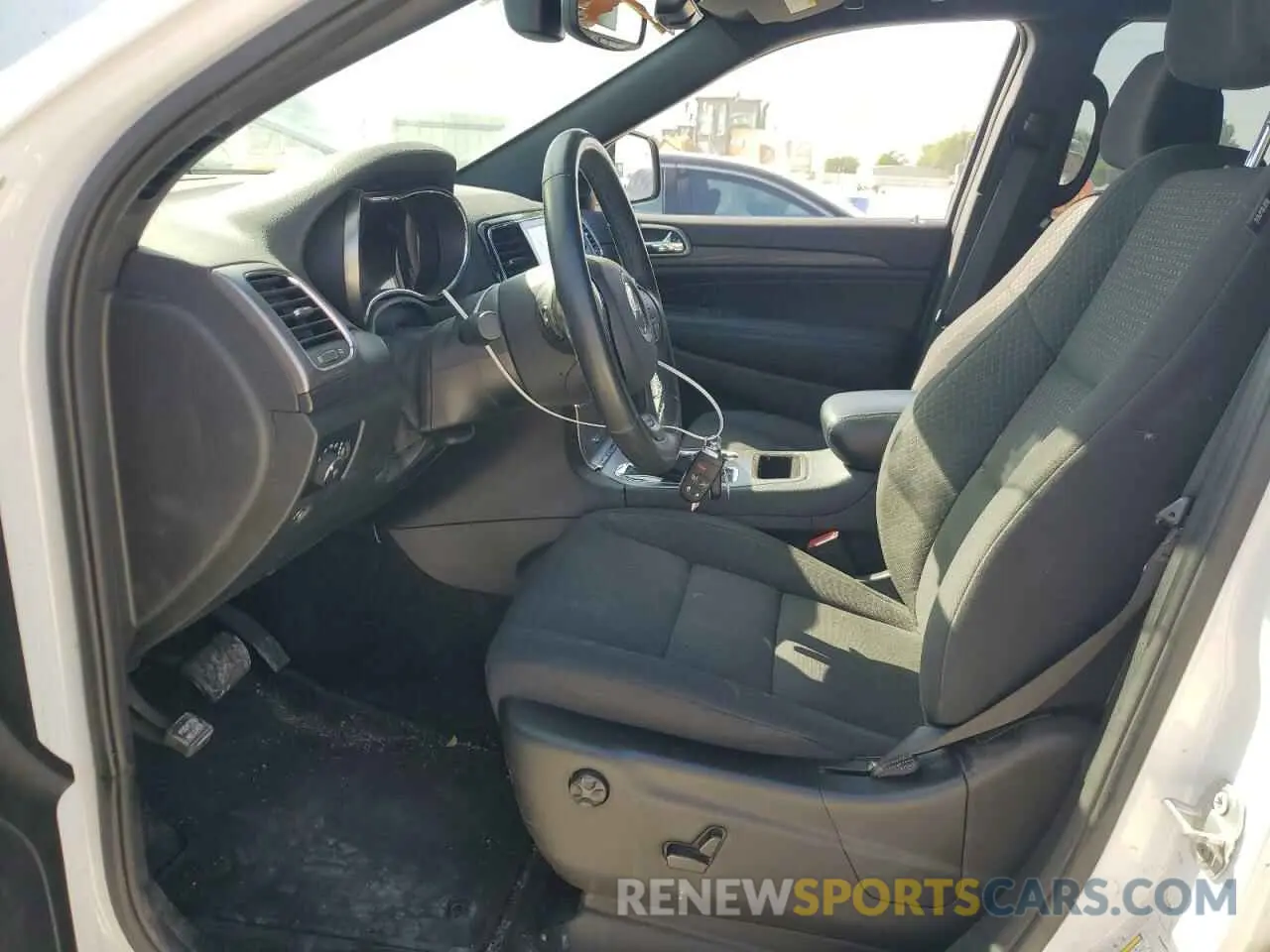 7 Photograph of a damaged car 1C4RJEAG8KC572500 JEEP GRAND CHER 2019