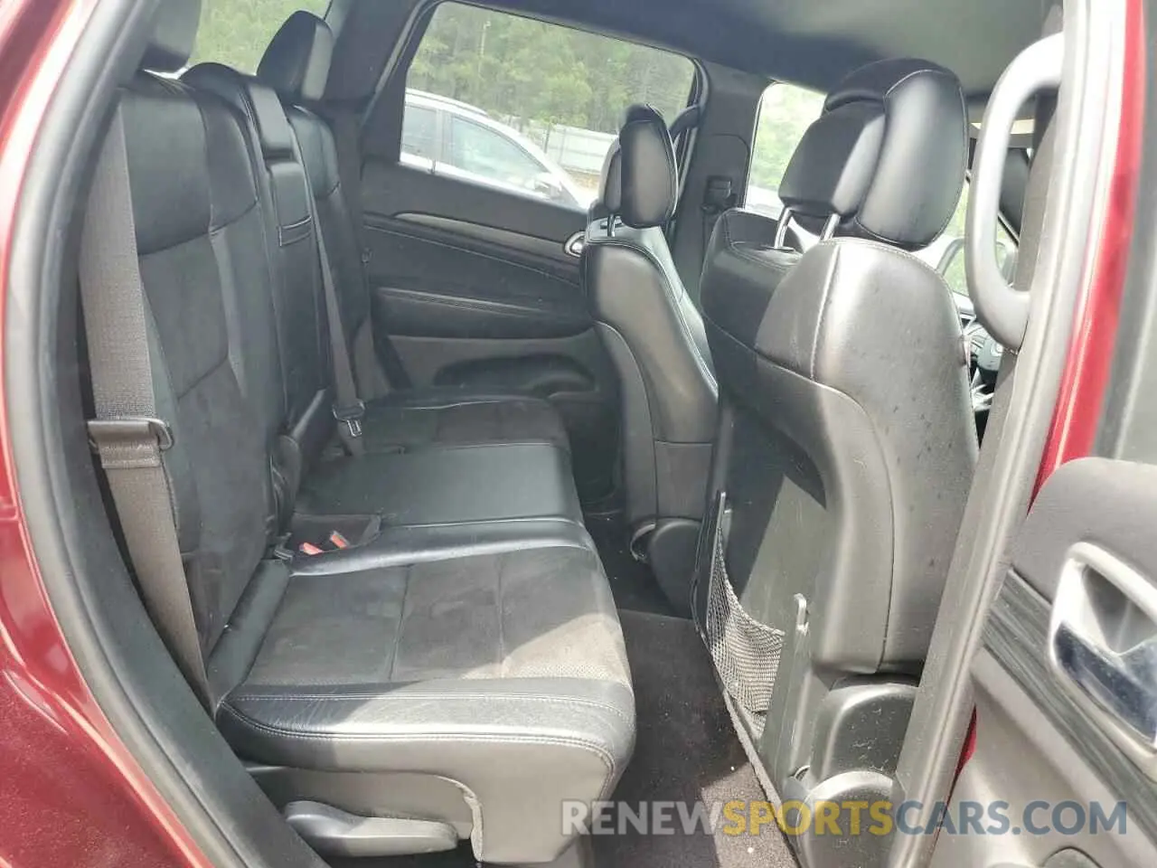 10 Photograph of a damaged car 1C4RJEAG8KC621680 JEEP GRAND CHER 2019