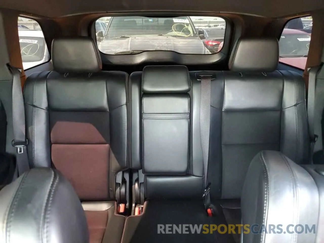 10 Photograph of a damaged car 1C4RJEAG8KC698551 JEEP GRAND CHER 2019