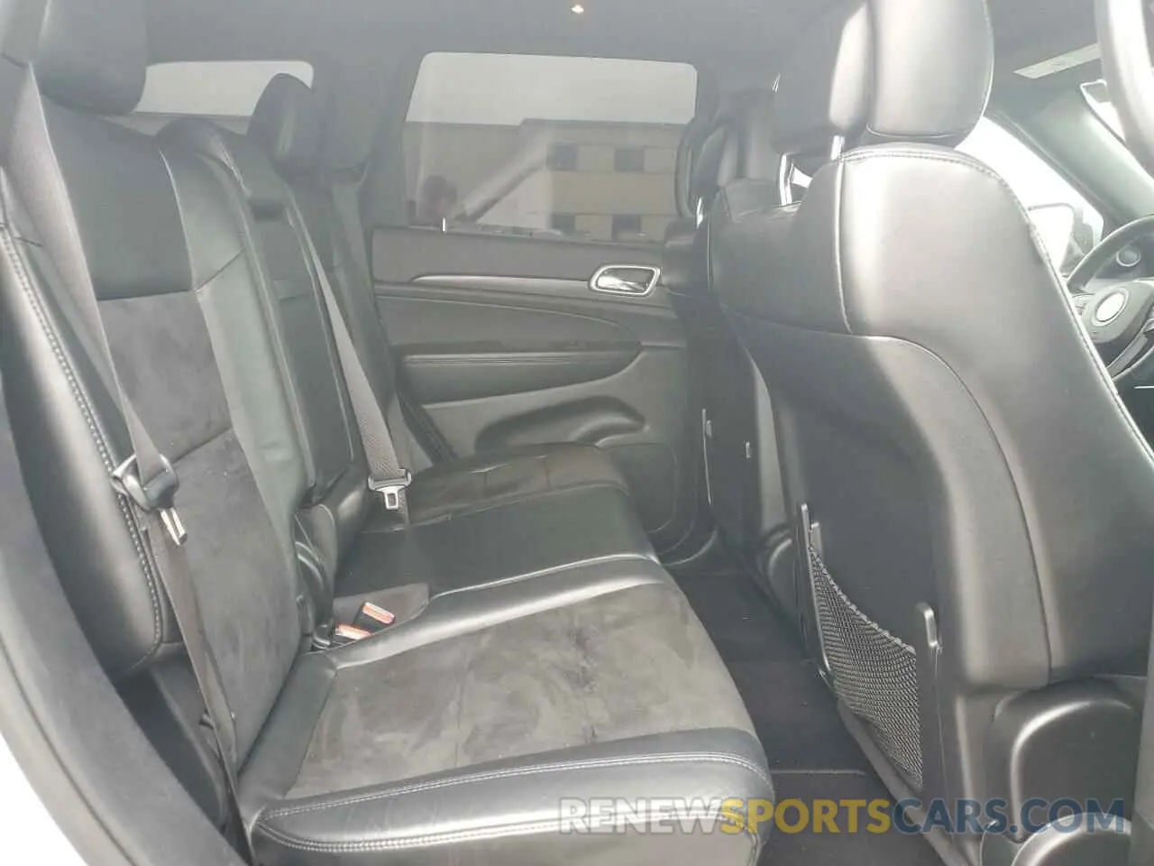 11 Photograph of a damaged car 1C4RJEAG8KC698551 JEEP GRAND CHER 2019