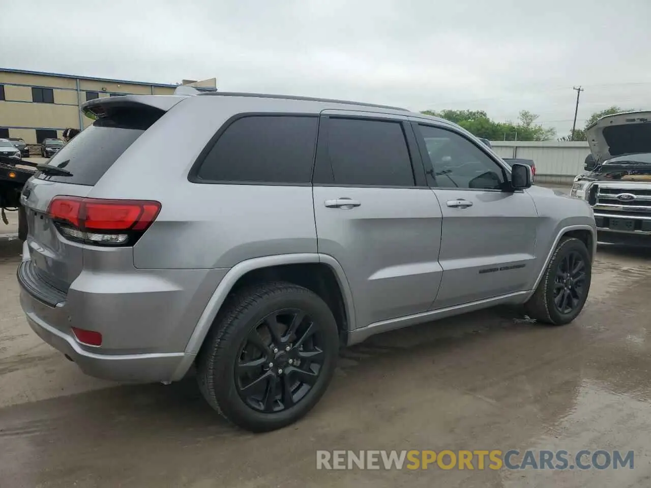 3 Photograph of a damaged car 1C4RJEAG8KC698551 JEEP GRAND CHER 2019