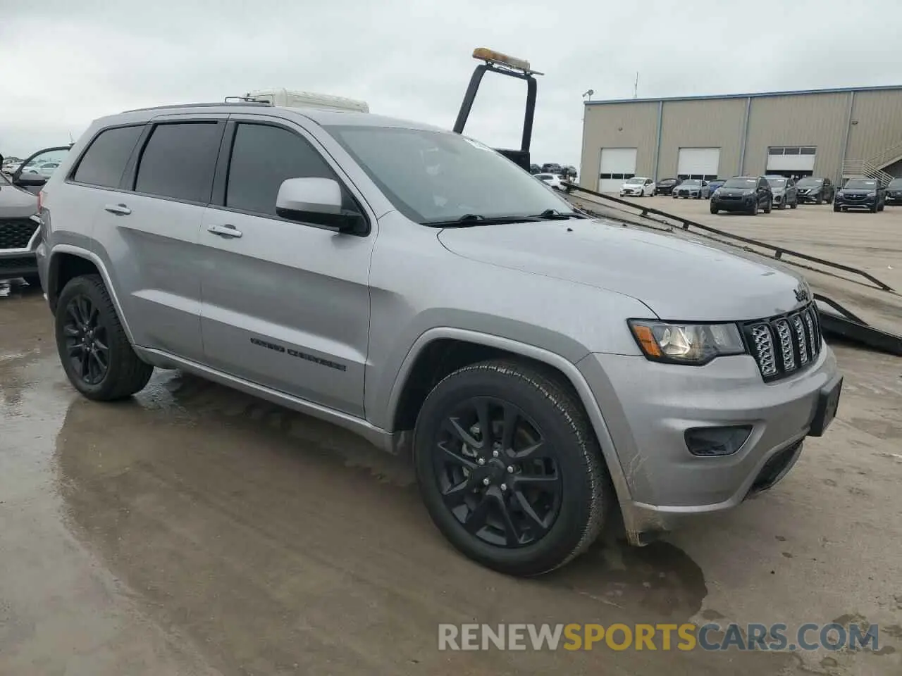 4 Photograph of a damaged car 1C4RJEAG8KC698551 JEEP GRAND CHER 2019