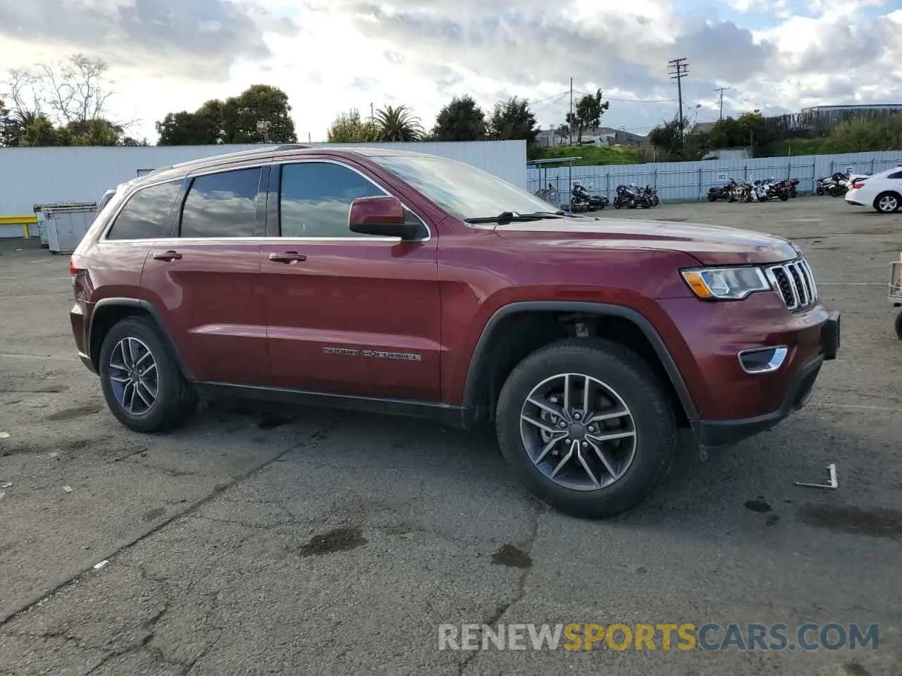 4 Photograph of a damaged car 1C4RJEAG9KC790591 JEEP GRAND CHER 2019