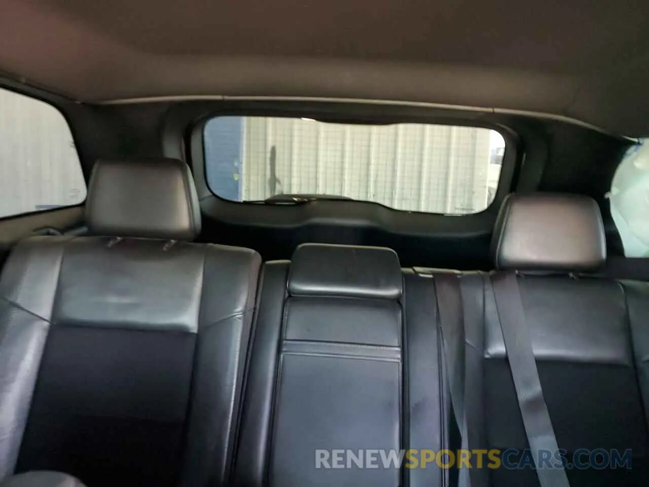 10 Photograph of a damaged car 1C4RJEAGXKC833075 JEEP GRAND CHER 2019