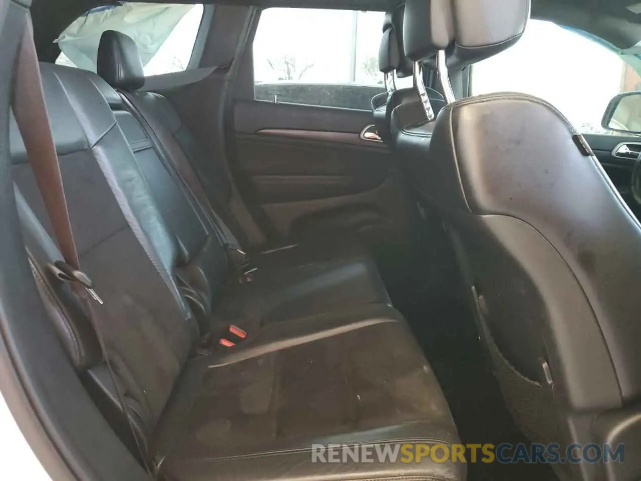11 Photograph of a damaged car 1C4RJEAGXKC833075 JEEP GRAND CHER 2019
