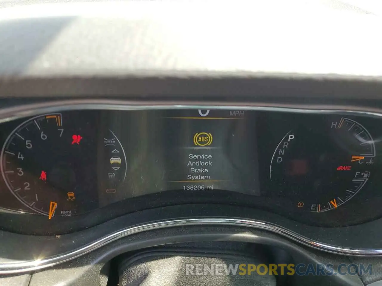 9 Photograph of a damaged car 1C4RJEBG0KC801511 JEEP GRAND CHER 2019