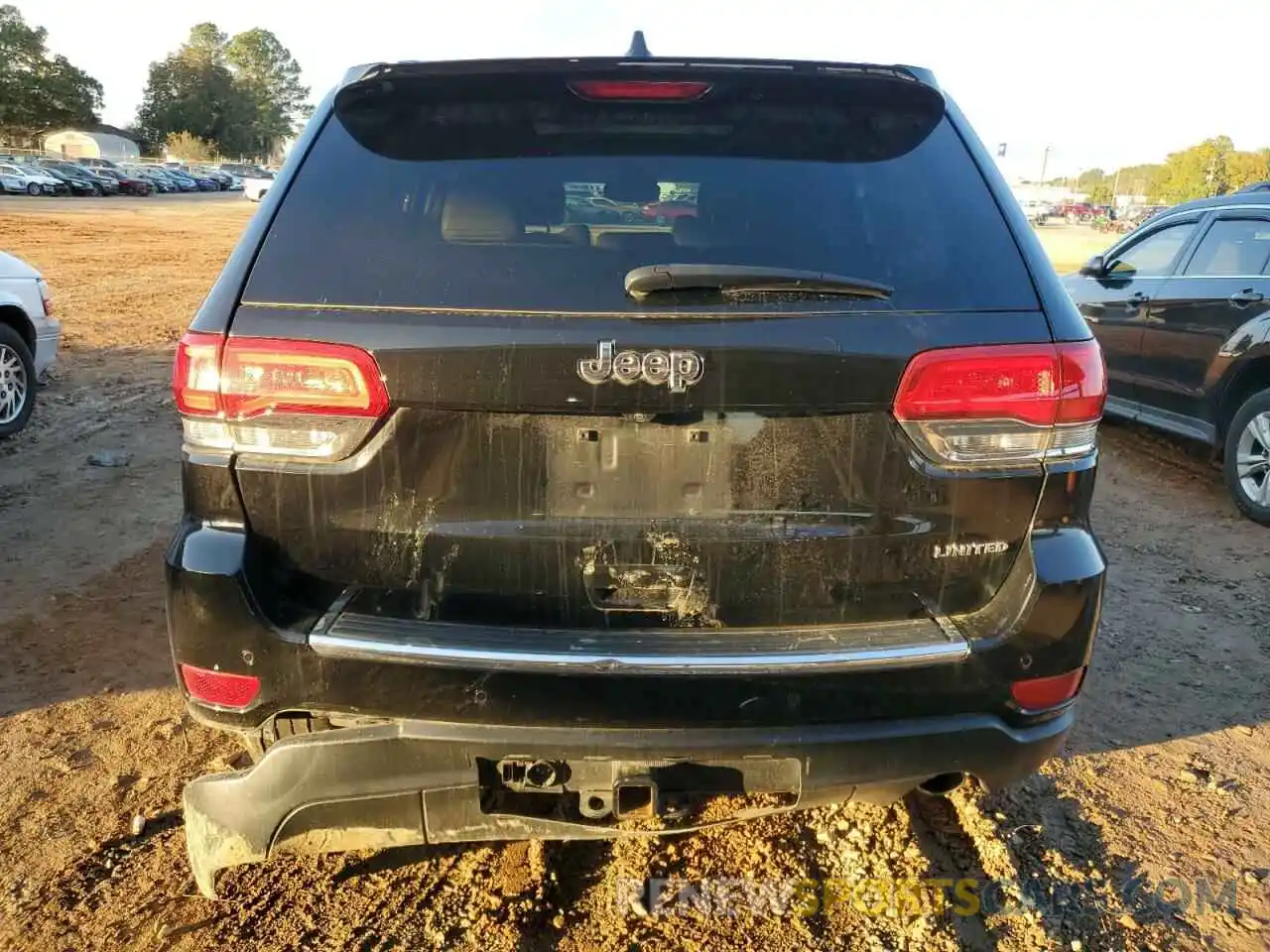 6 Photograph of a damaged car 1C4RJEBG2KC673076 JEEP GRAND CHER 2019