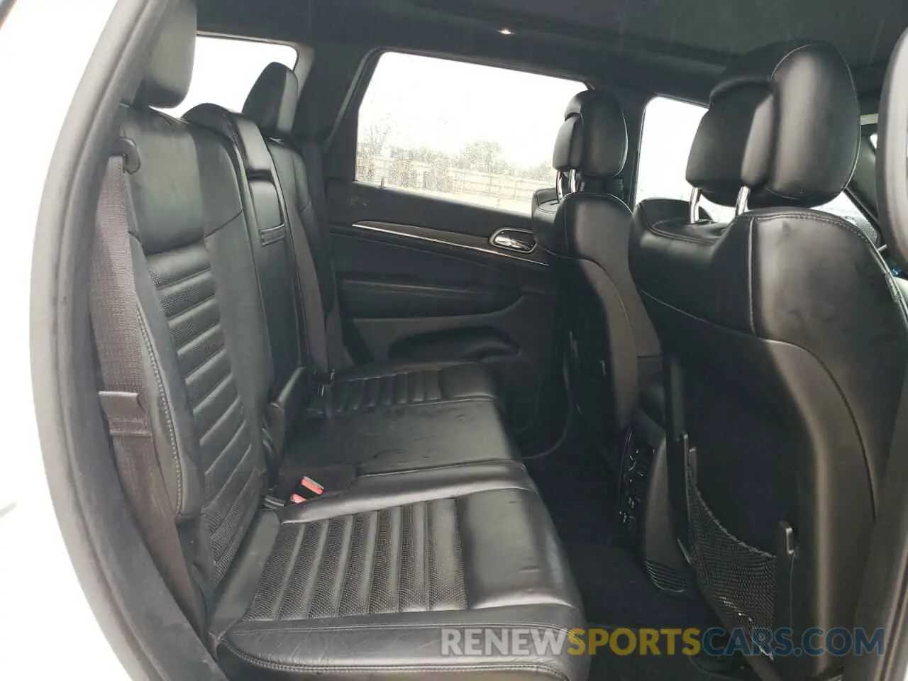 11 Photograph of a damaged car 1C4RJEBG4KC698559 JEEP GRAND CHER 2019
