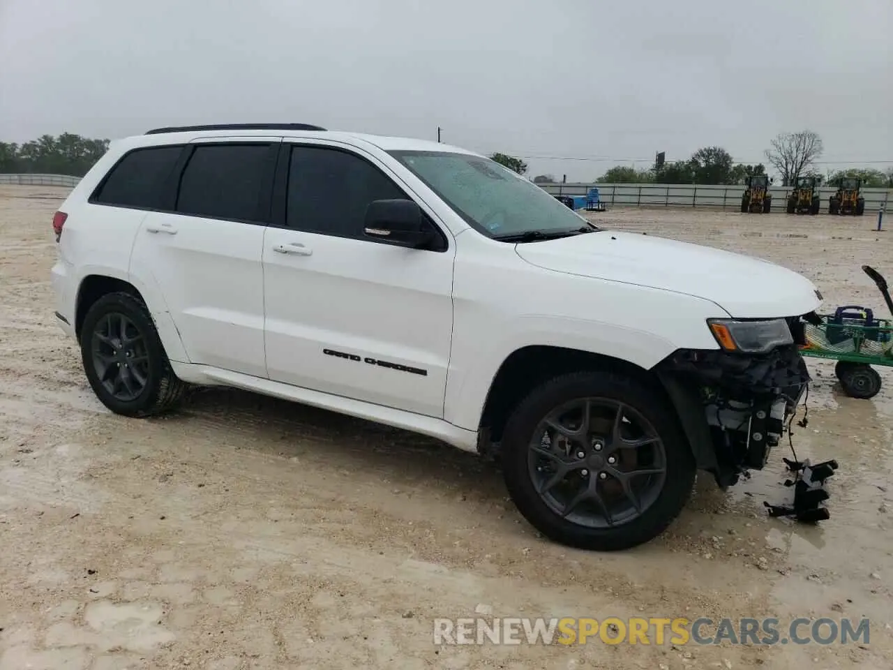 4 Photograph of a damaged car 1C4RJEBG4KC698559 JEEP GRAND CHER 2019