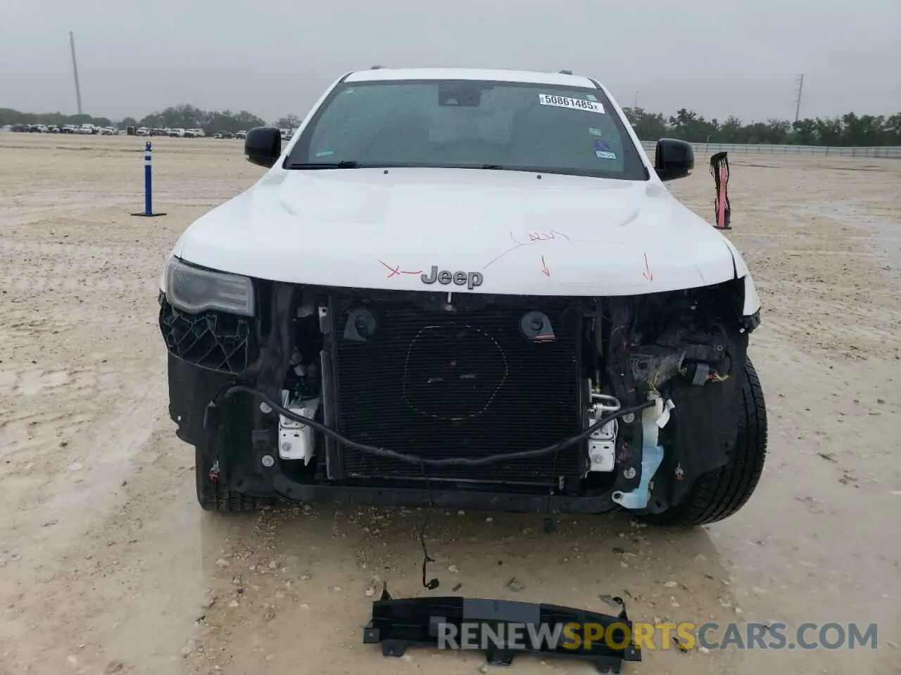 5 Photograph of a damaged car 1C4RJEBG4KC698559 JEEP GRAND CHER 2019