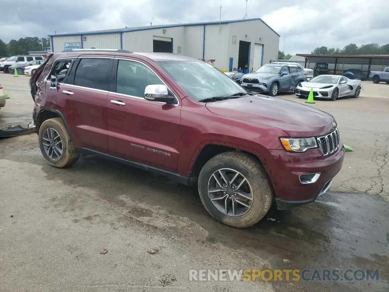 4 Photograph of a damaged car 1C4RJEBG6KC656832 JEEP GRAND CHER 2019