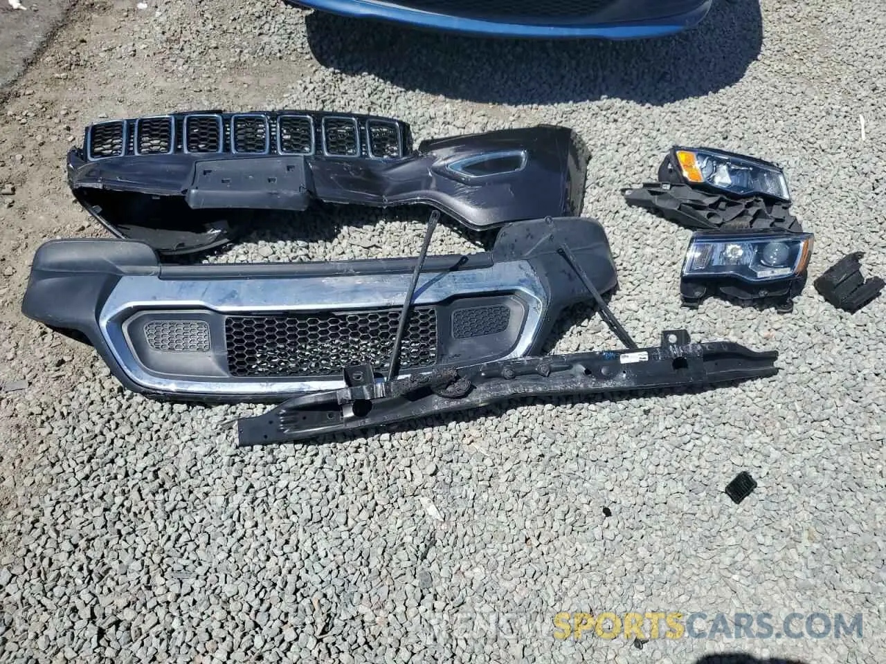 13 Photograph of a damaged car 1C4RJEBG7KC763274 JEEP GRAND CHER 2019