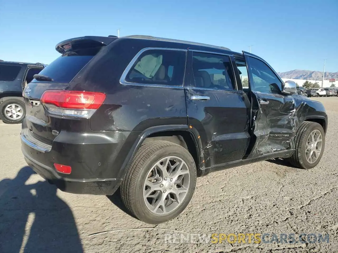 3 Photograph of a damaged car 1C4RJECG5KC597142 JEEP GRAND CHER 2019
