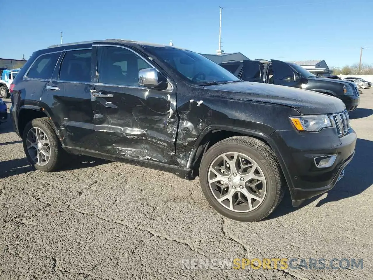 4 Photograph of a damaged car 1C4RJECG5KC597142 JEEP GRAND CHER 2019