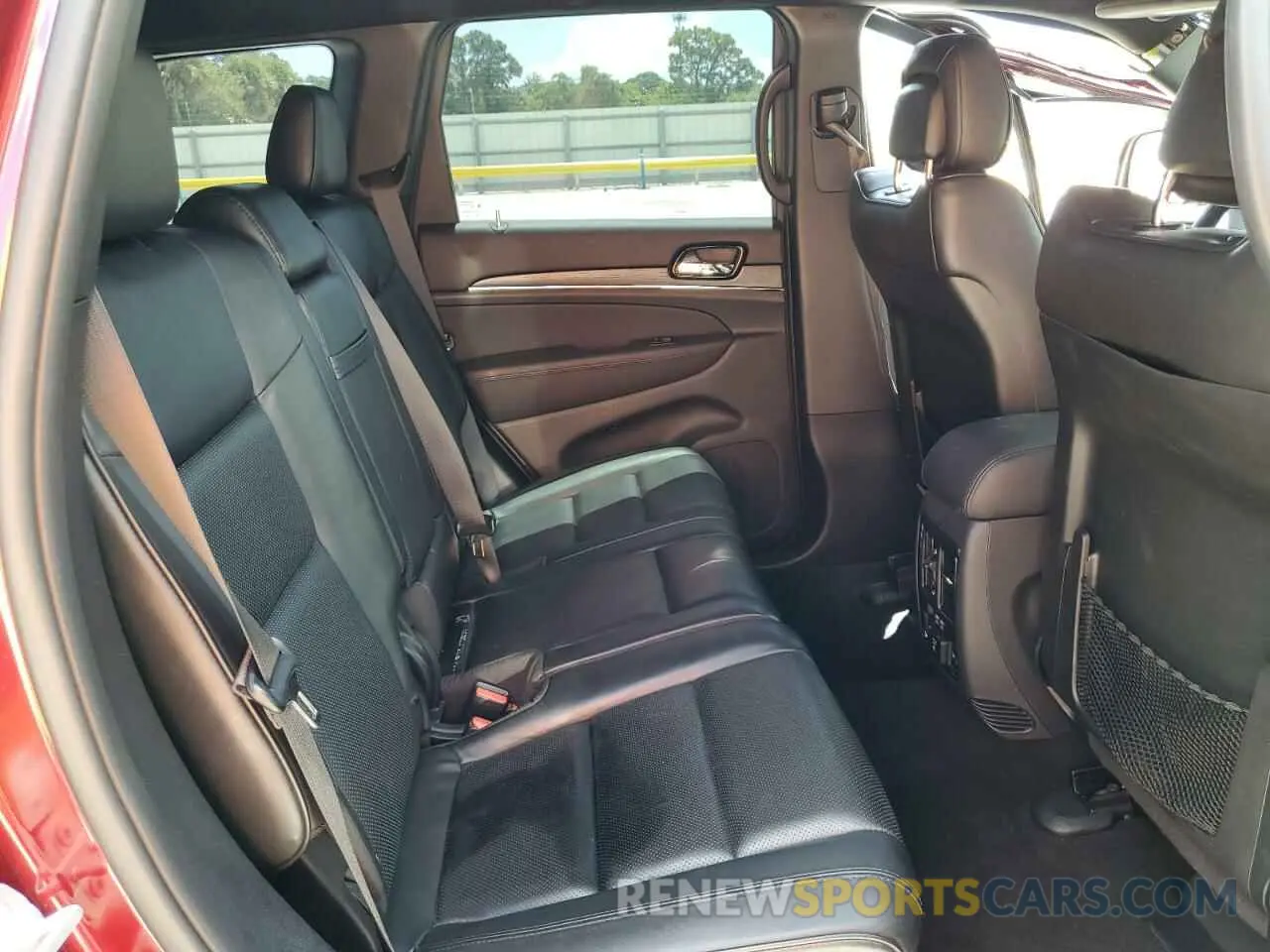 11 Photograph of a damaged car 1C4RJECG5KC662474 JEEP GRAND CHER 2019