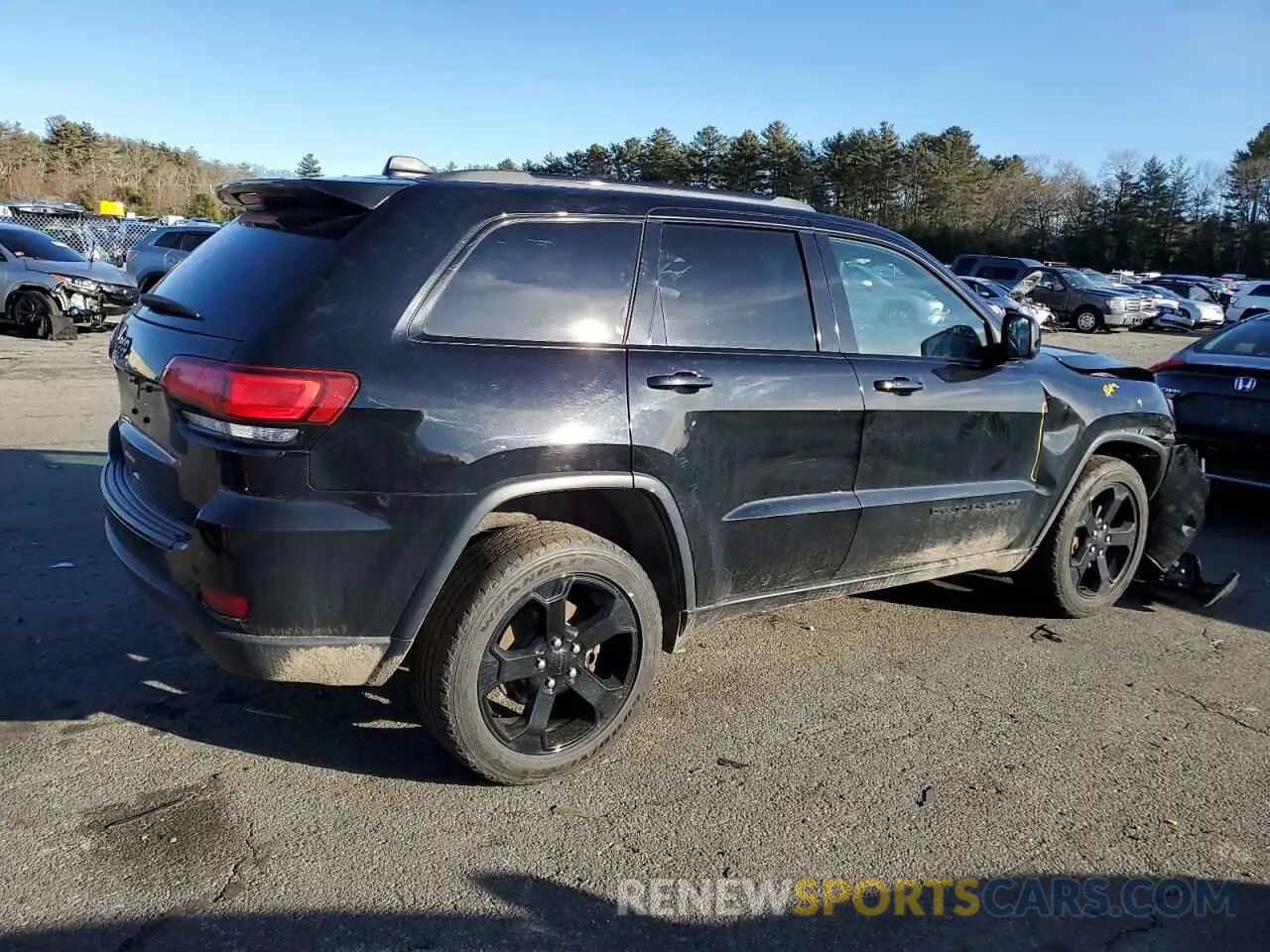 3 Photograph of a damaged car 1C4RJFAG0KC569435 JEEP GRAND CHER 2019