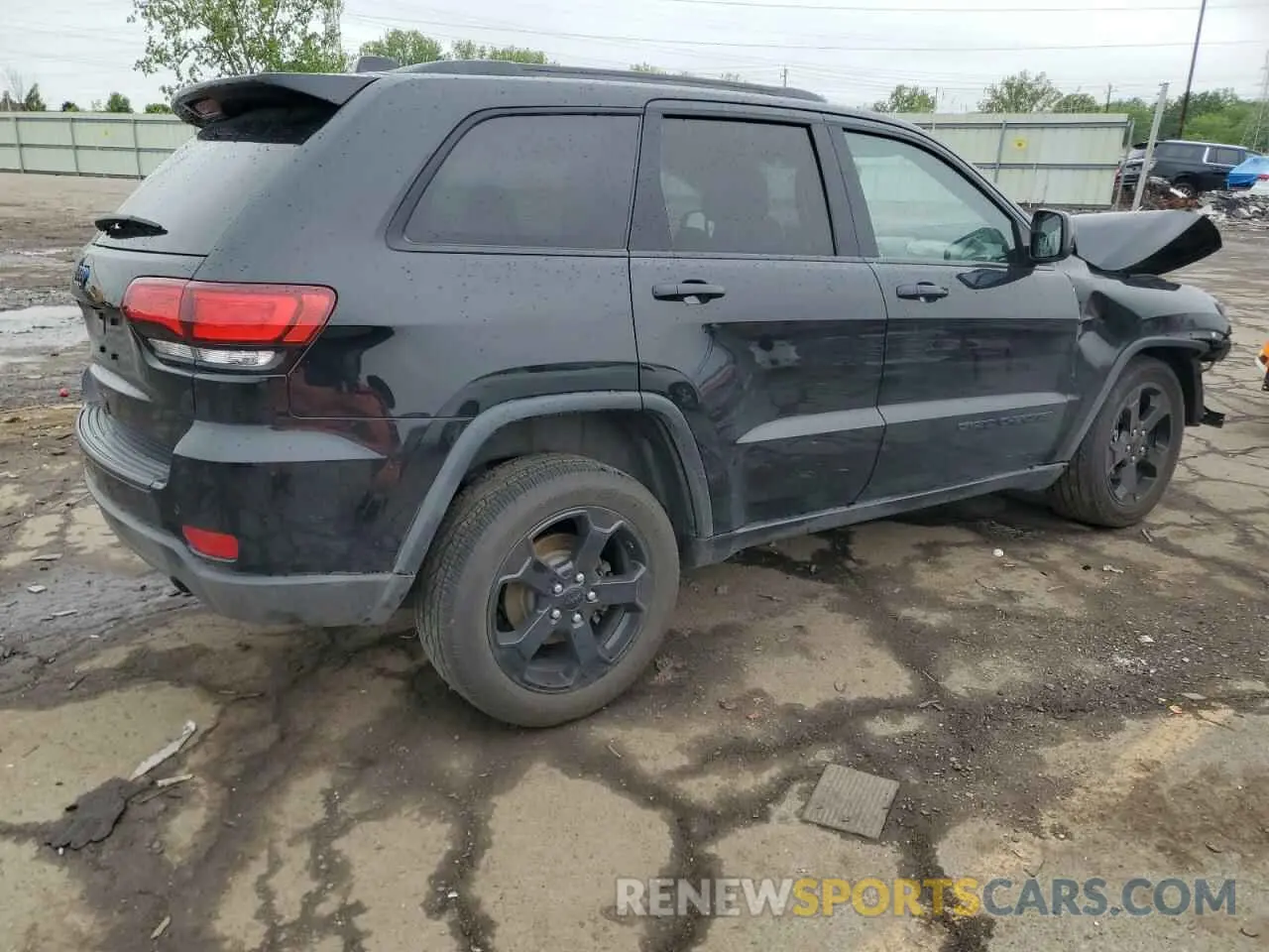 3 Photograph of a damaged car 1C4RJFAG0KC620268 JEEP GRAND CHER 2019