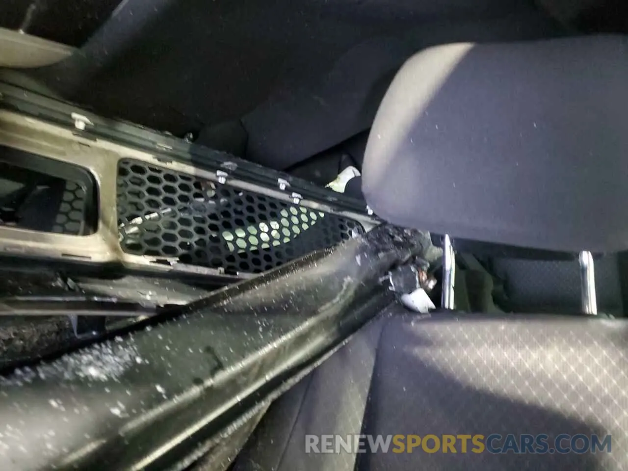 10 Photograph of a damaged car 1C4RJFAG0KC775547 JEEP GRAND CHER 2019