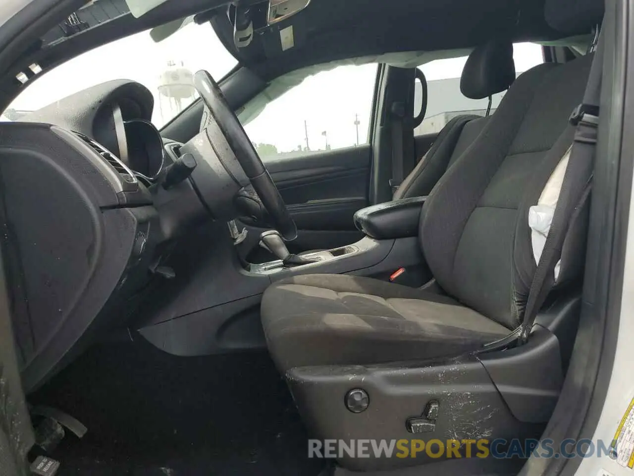 7 Photograph of a damaged car 1C4RJFAG0KC835522 JEEP GRAND CHER 2019