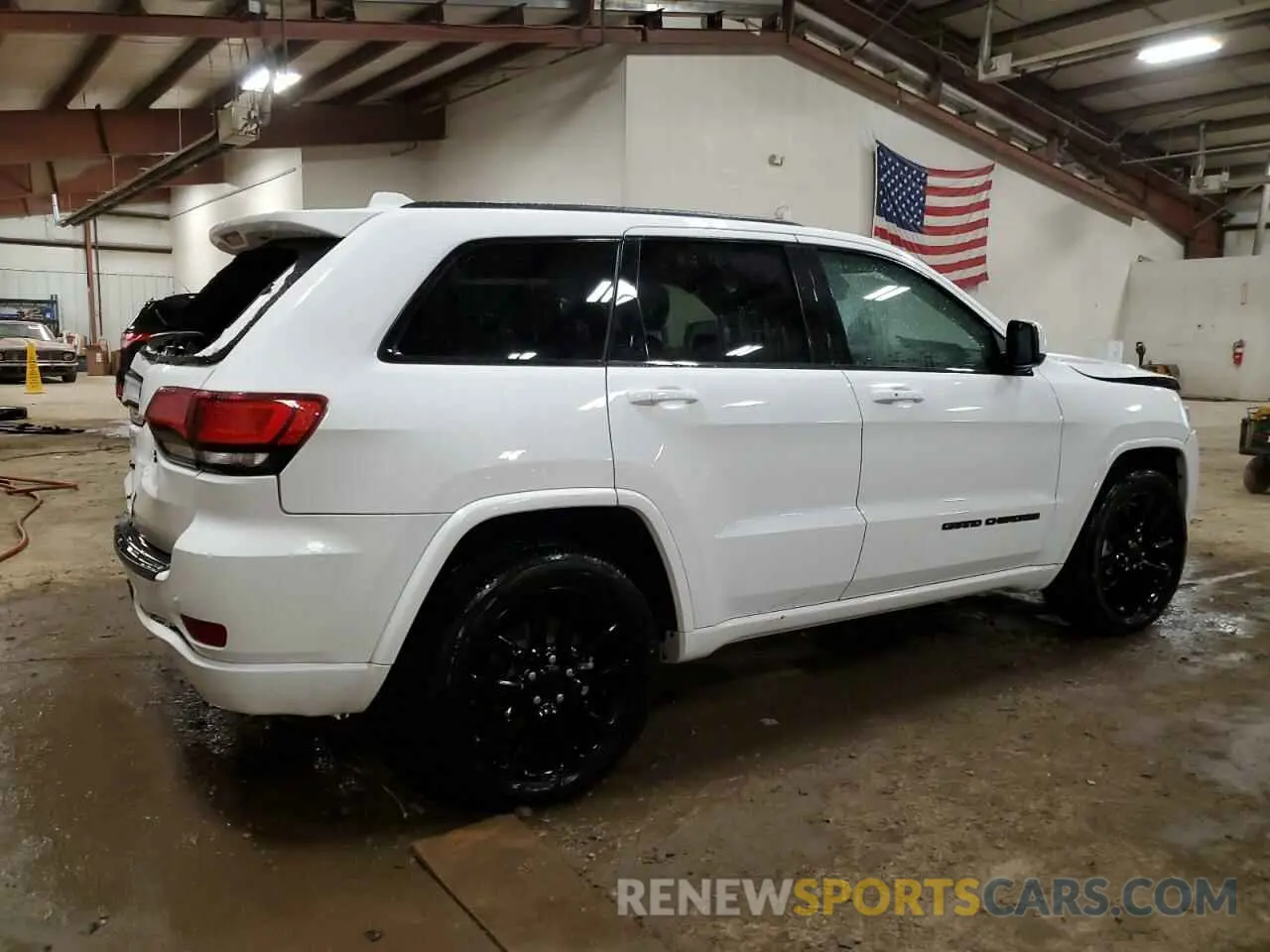 3 Photograph of a damaged car 1C4RJFAG1KC618982 JEEP GRAND CHER 2019