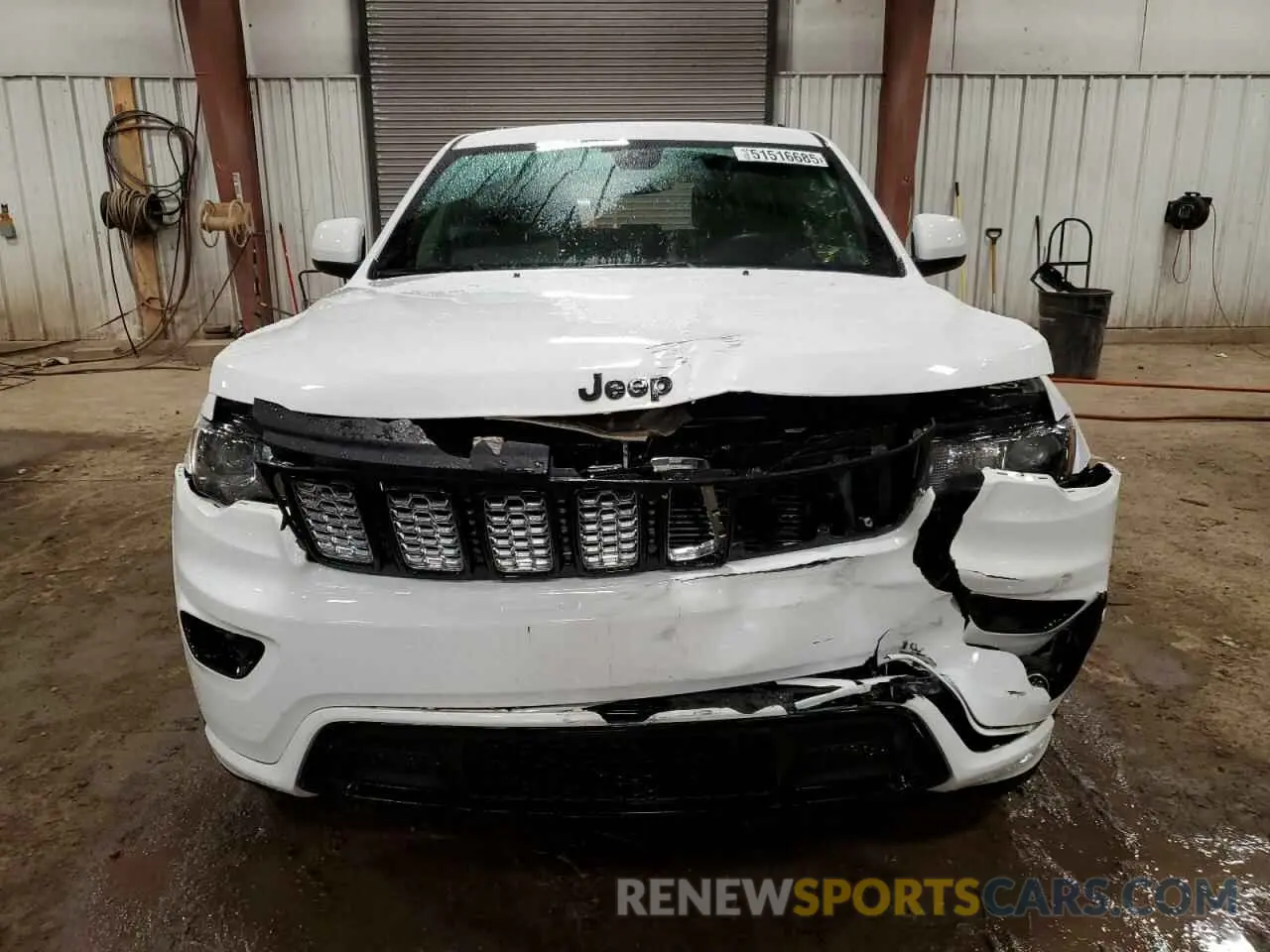 5 Photograph of a damaged car 1C4RJFAG1KC618982 JEEP GRAND CHER 2019
