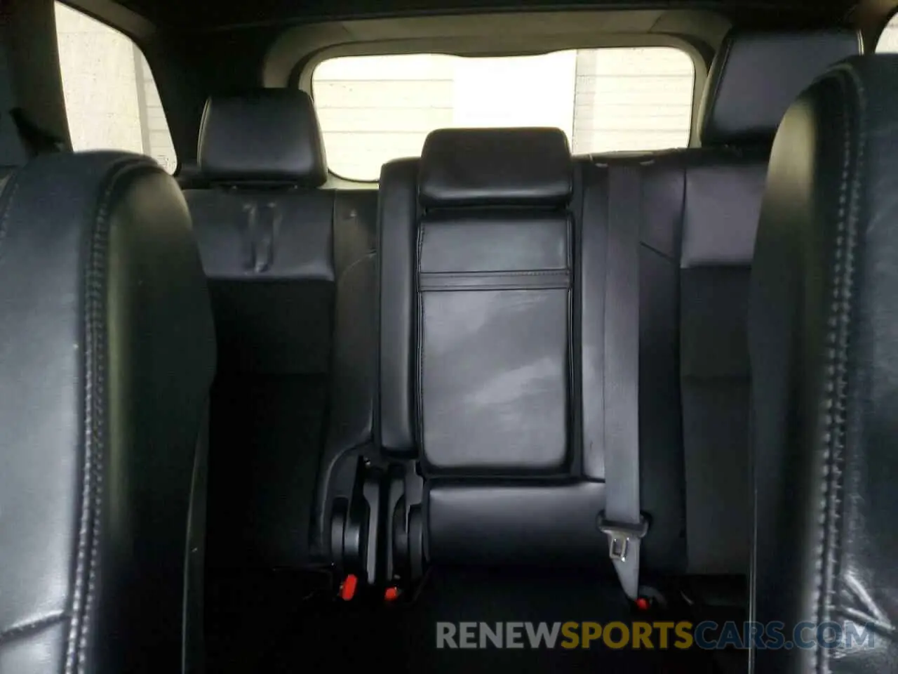10 Photograph of a damaged car 1C4RJFAG2KC562406 JEEP GRAND CHER 2019